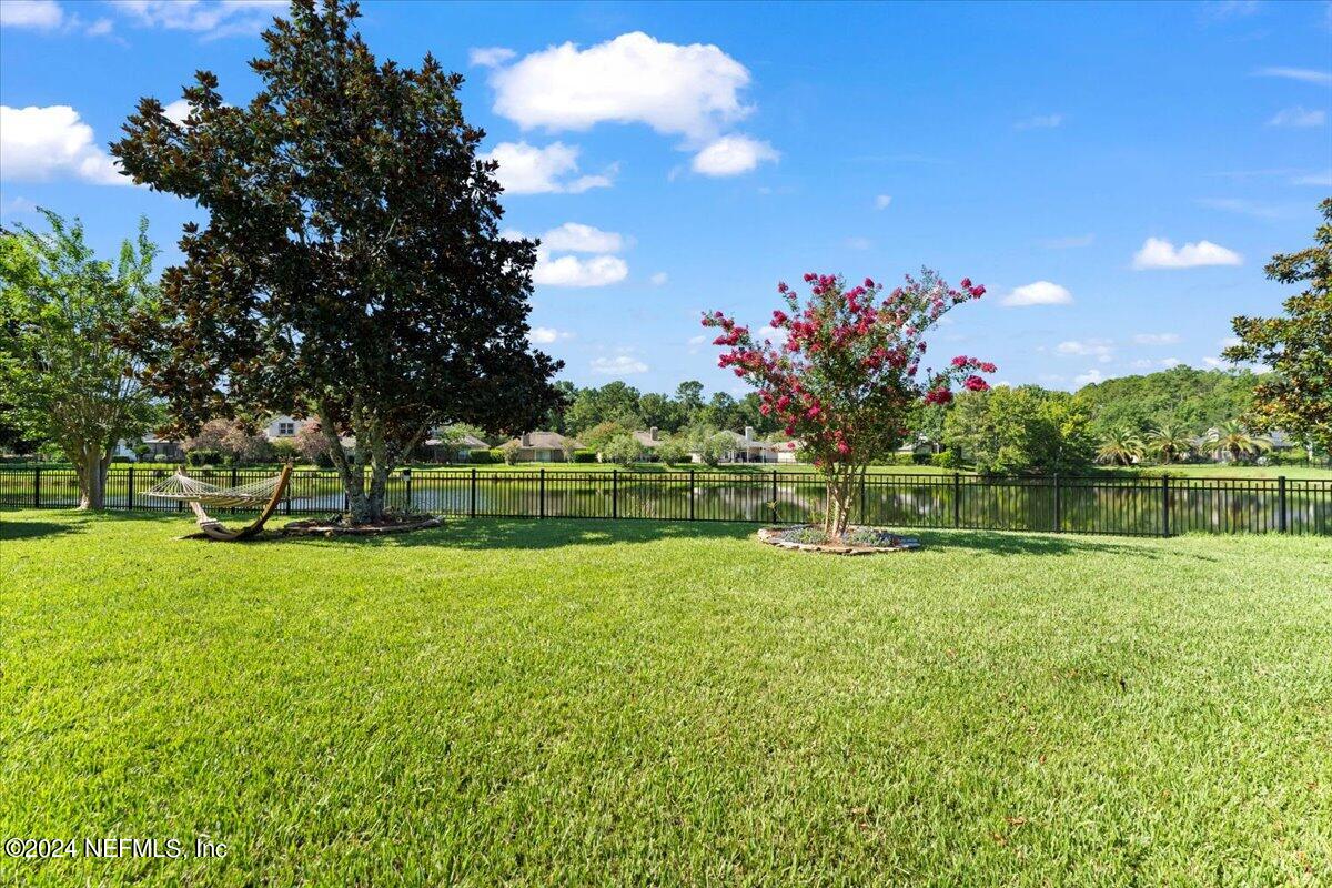 1555 BARRINGTON Circle