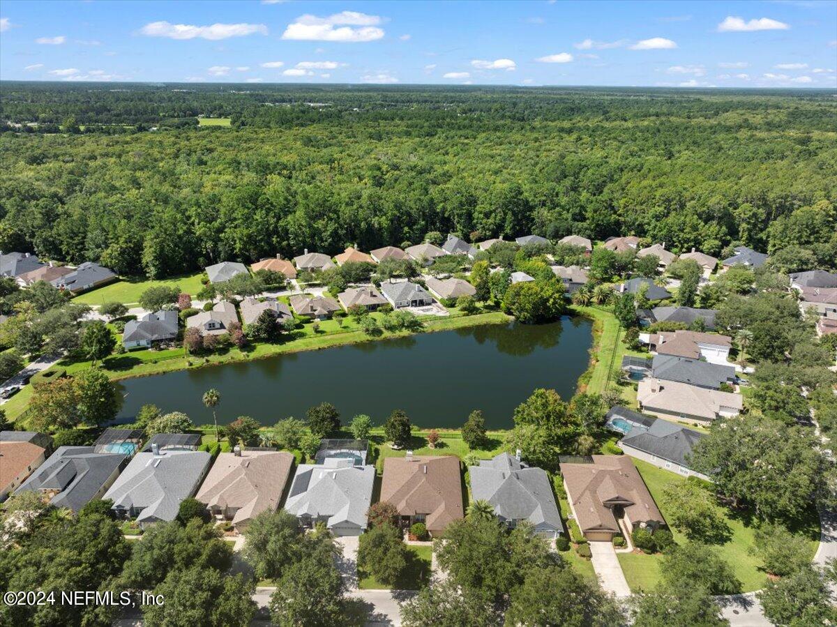 1555 BARRINGTON Circle