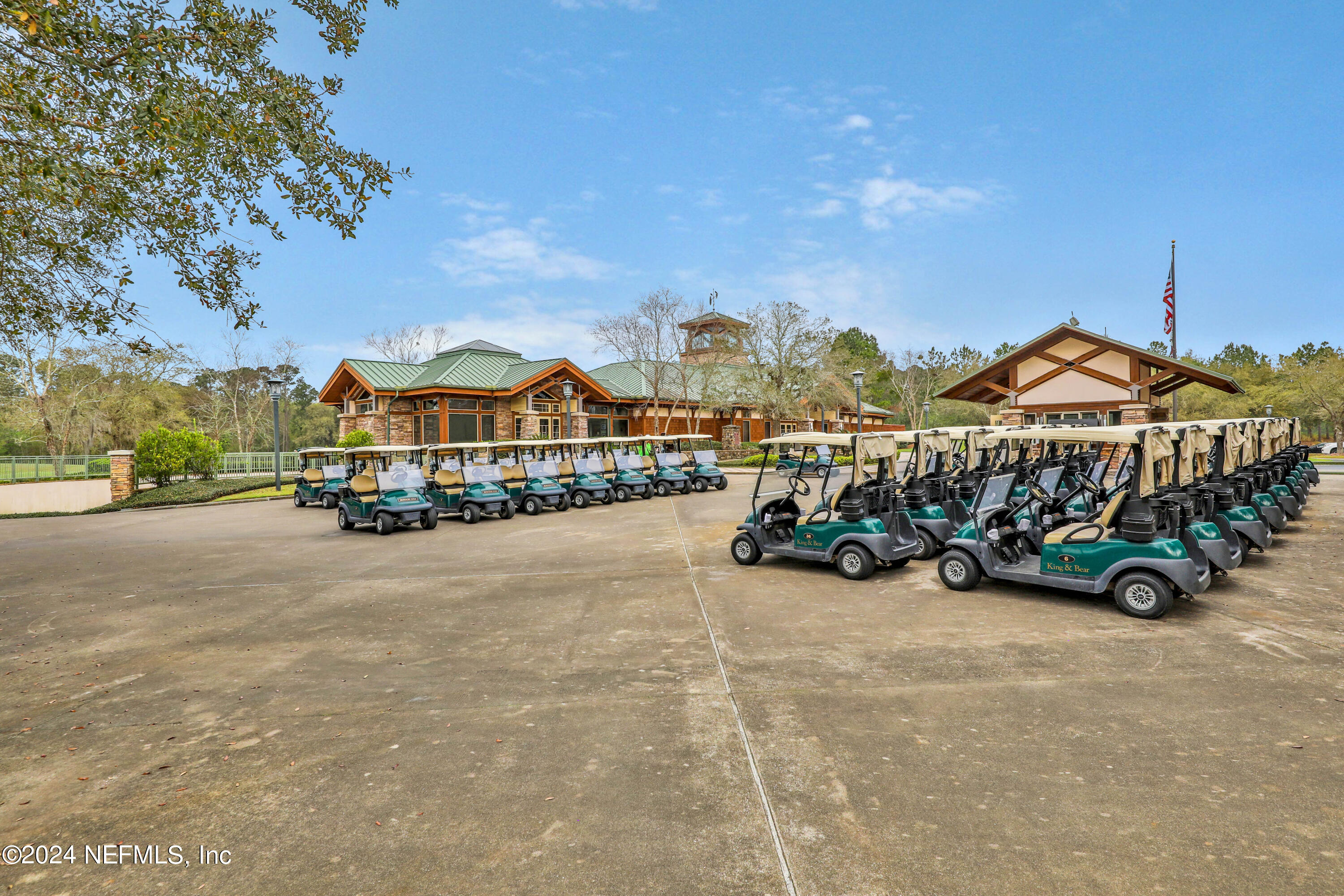 1555 BARRINGTON Circle