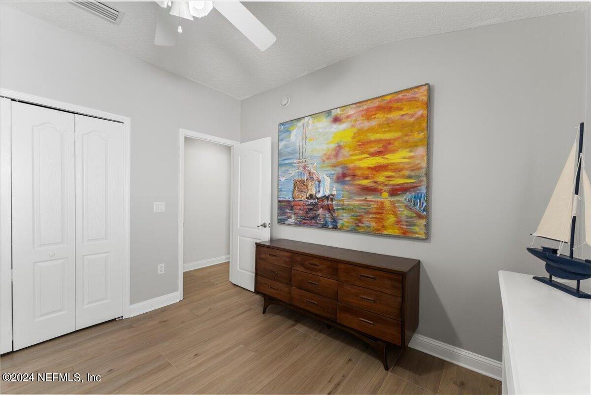 1555 BARRINGTON Circle