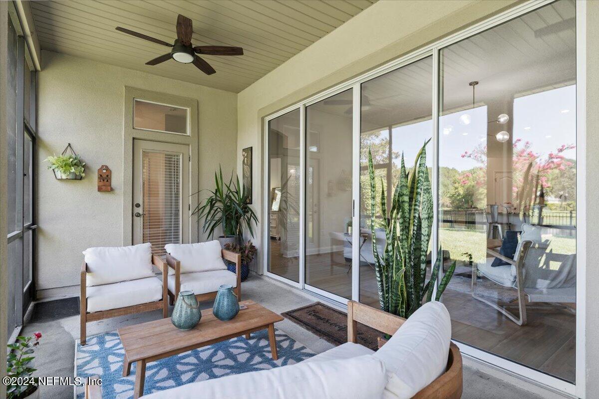 1555 BARRINGTON Circle