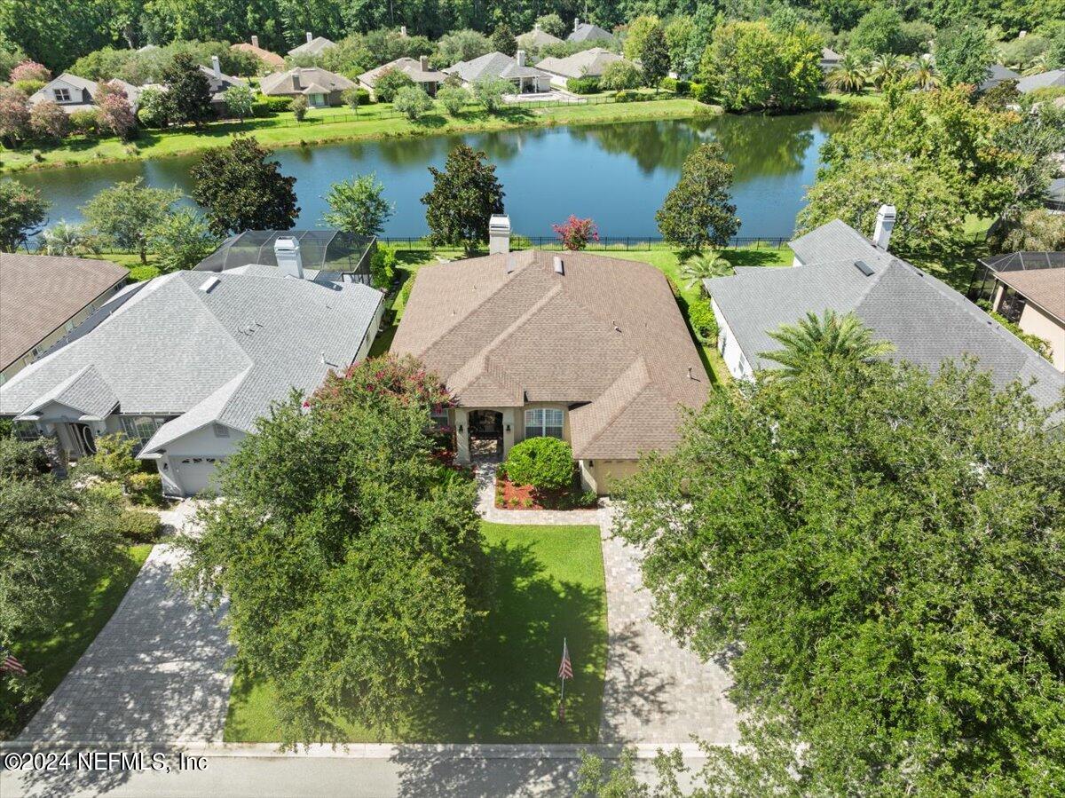 1555 BARRINGTON Circle