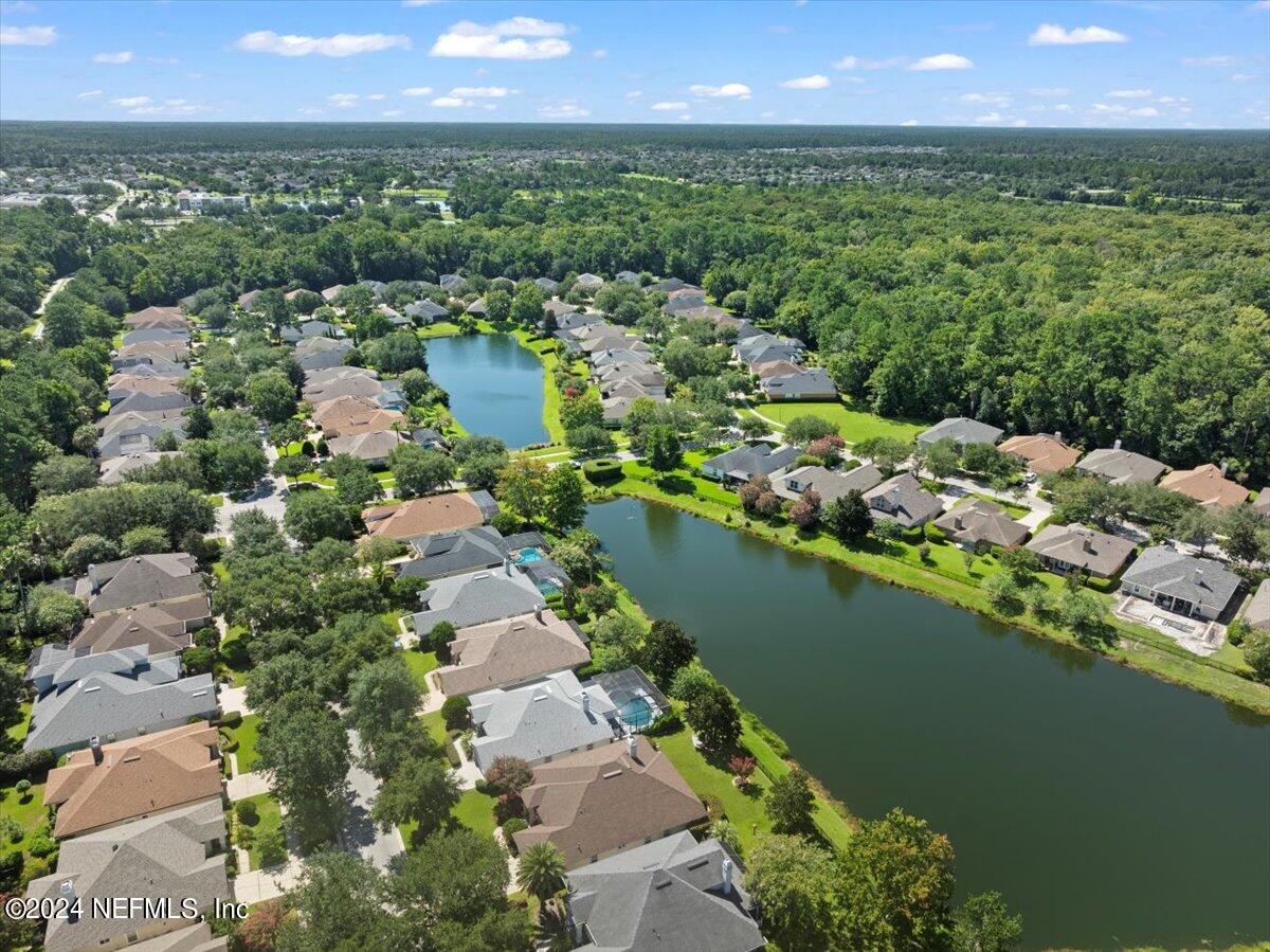 1555 BARRINGTON Circle