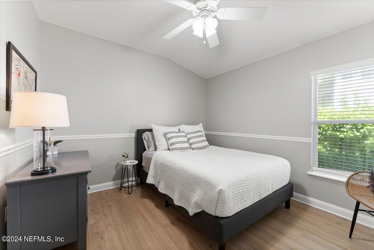 1555 BARRINGTON Circle