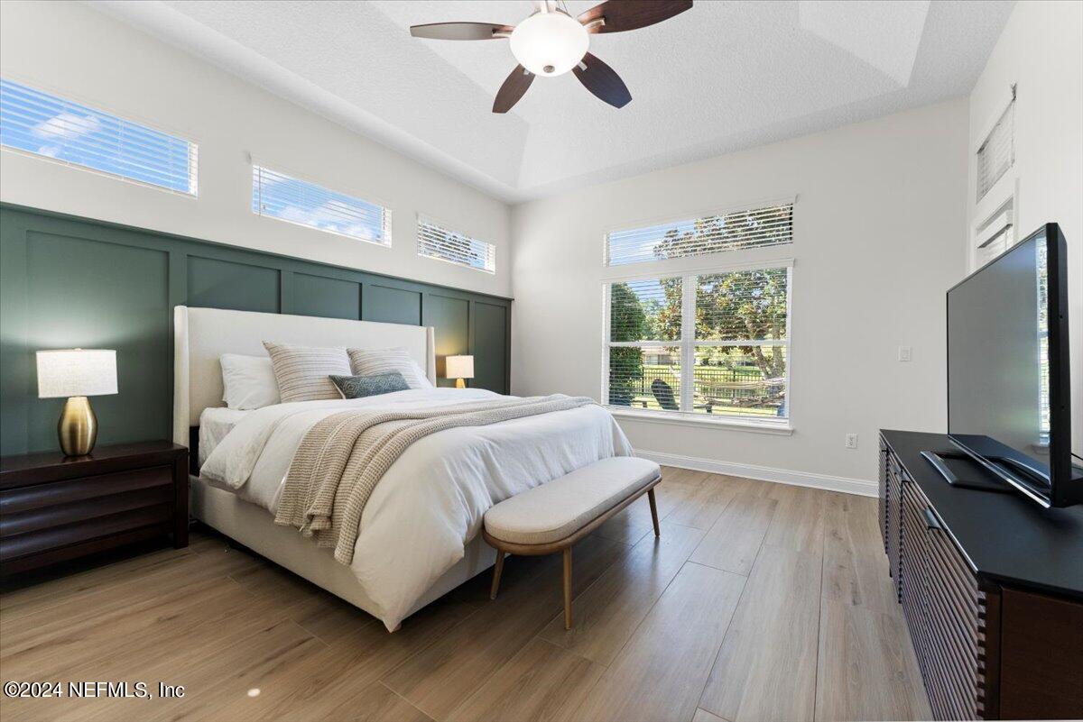 1555 BARRINGTON Circle