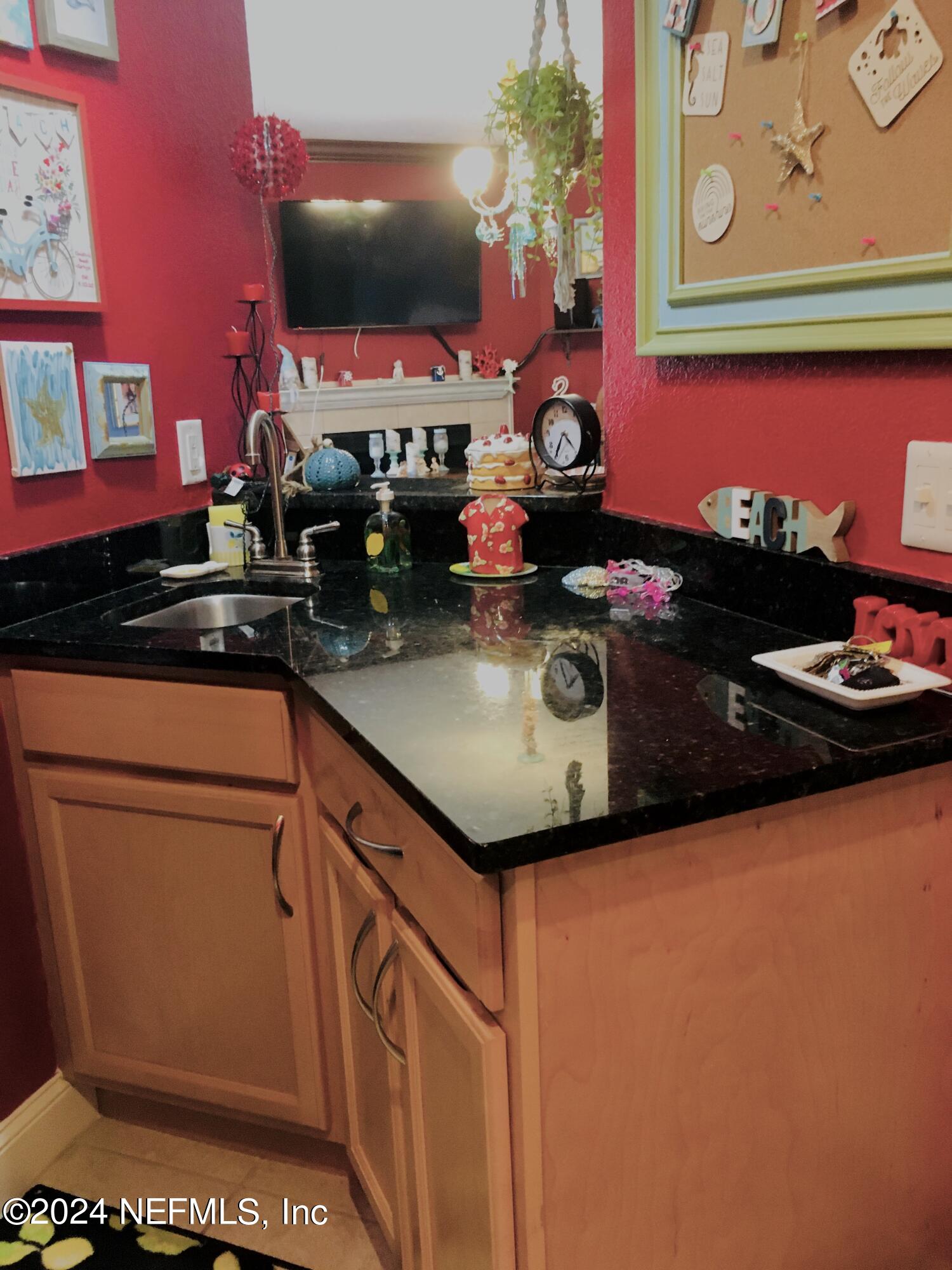 859 SHORELINE Circle