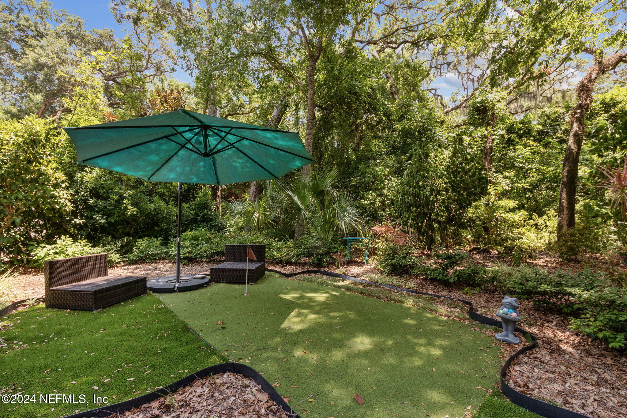 42 LAUREL OAK Road