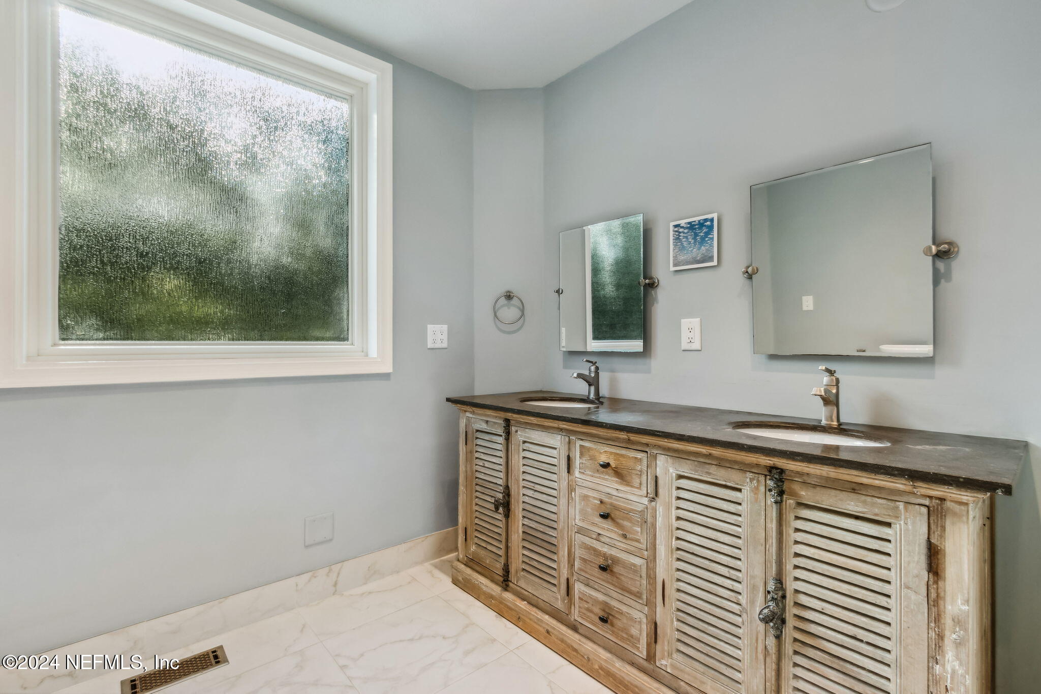 42 LAUREL OAK Road