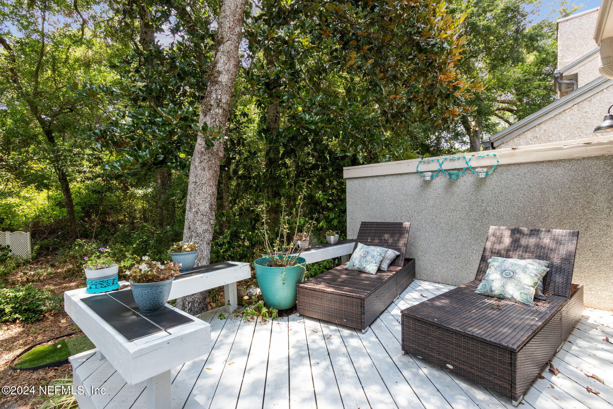 42 LAUREL OAK Road