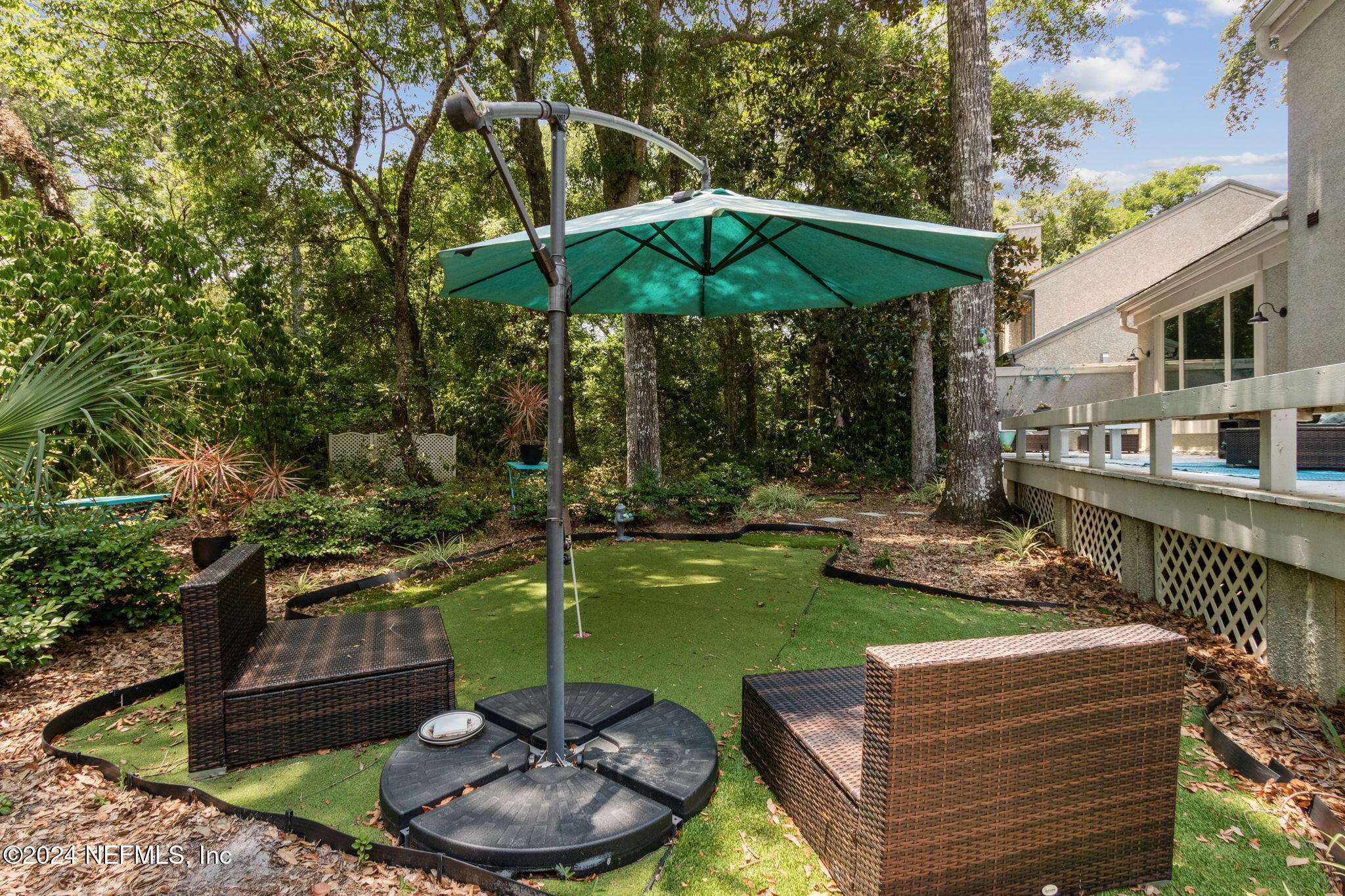 42 LAUREL OAK Road