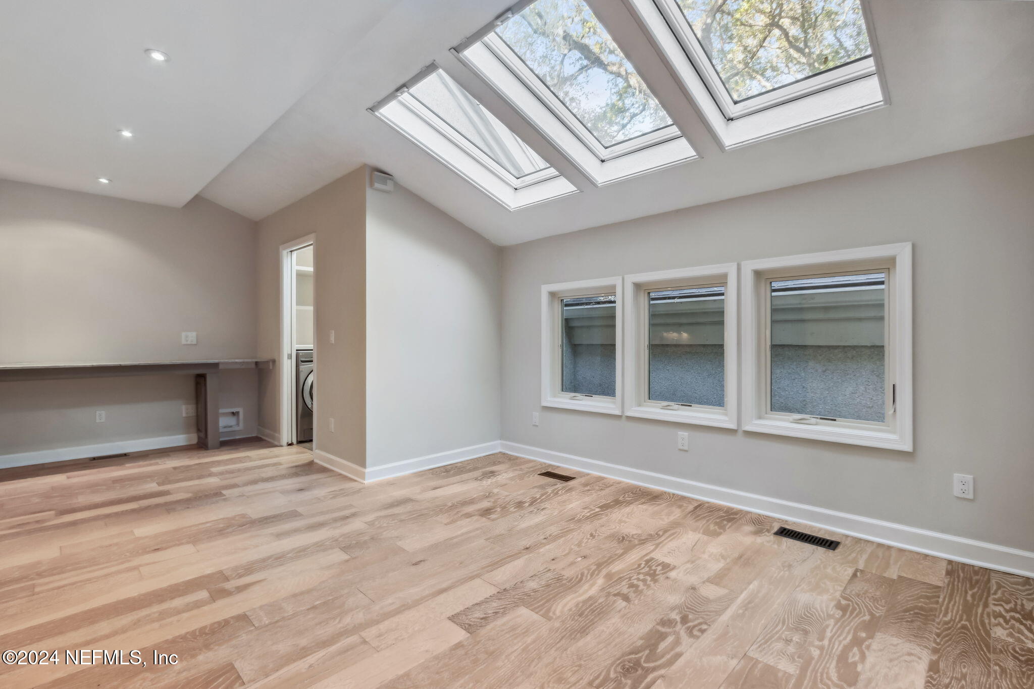 42 LAUREL OAK Road