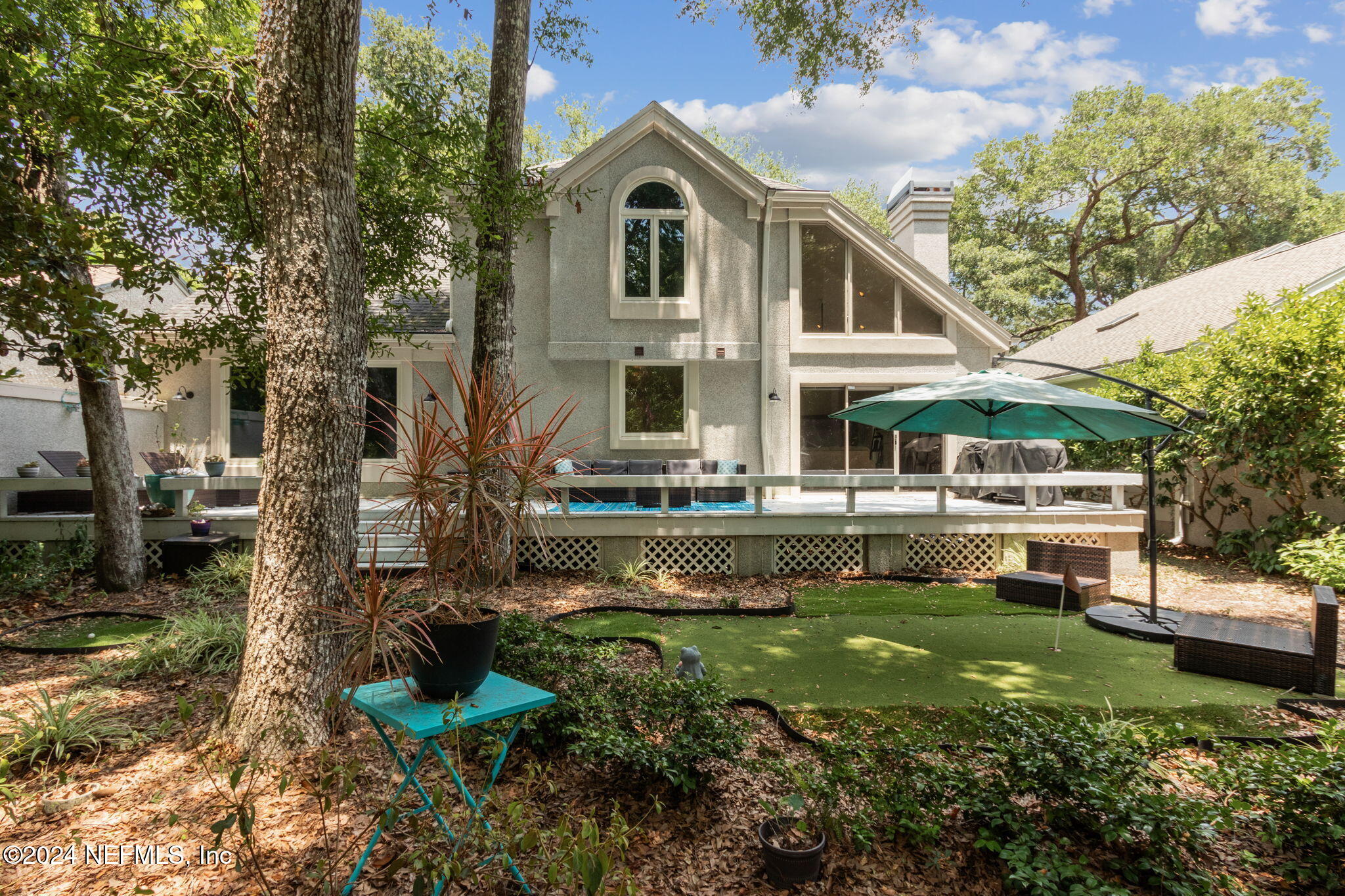 42 LAUREL OAK Road