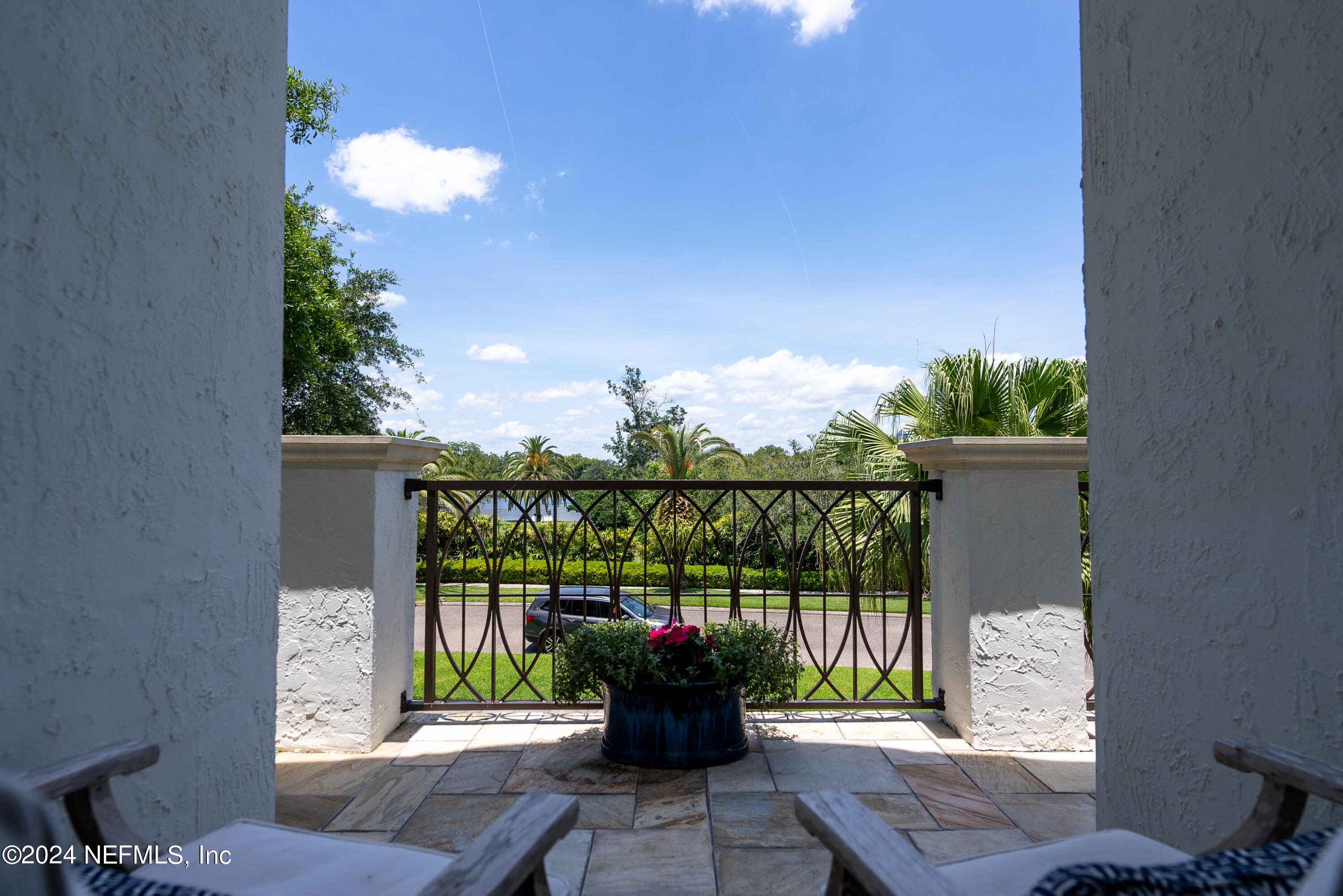 860 SORRENTO Road
