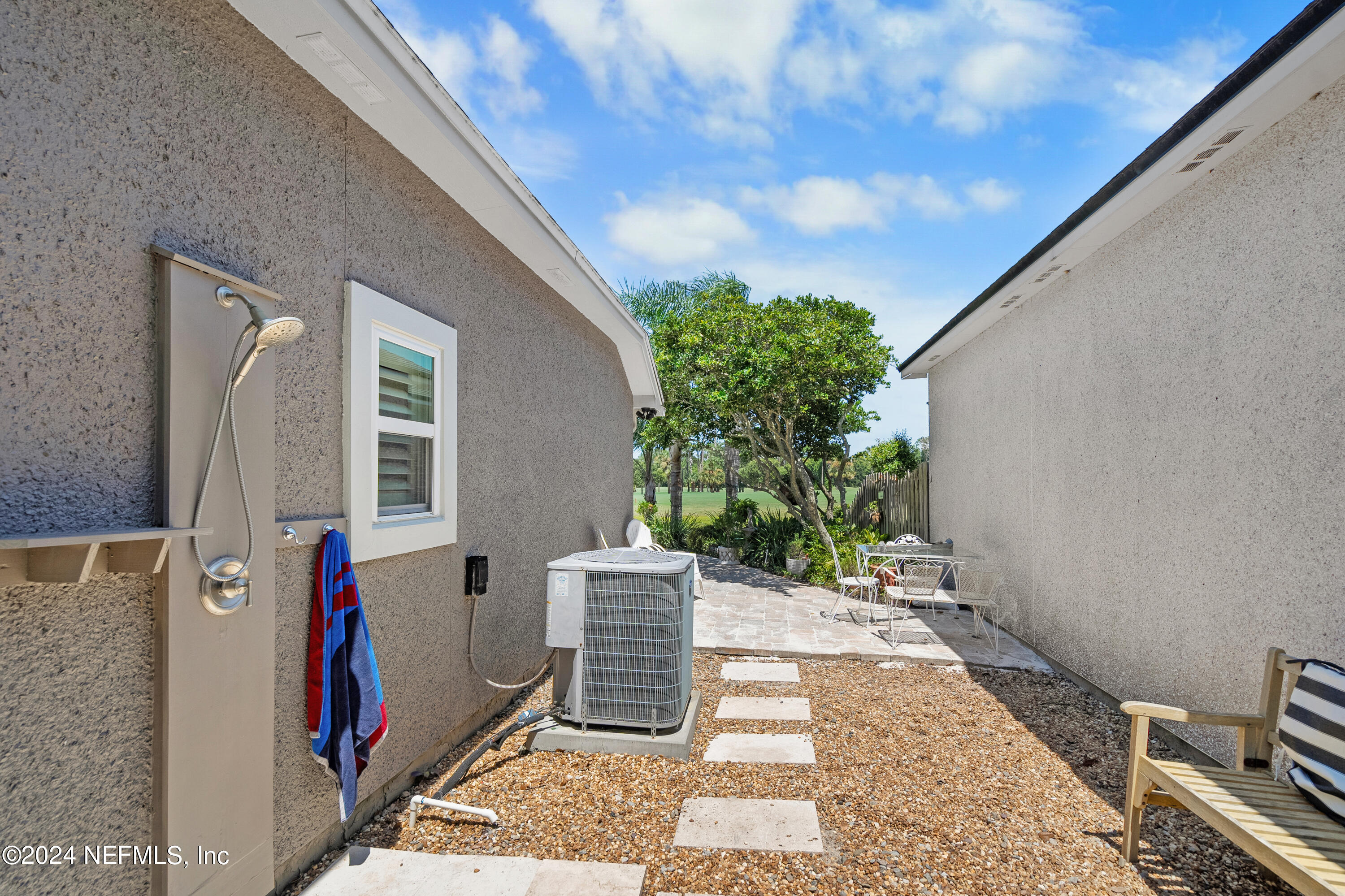 1539 LINKSIDE Drive