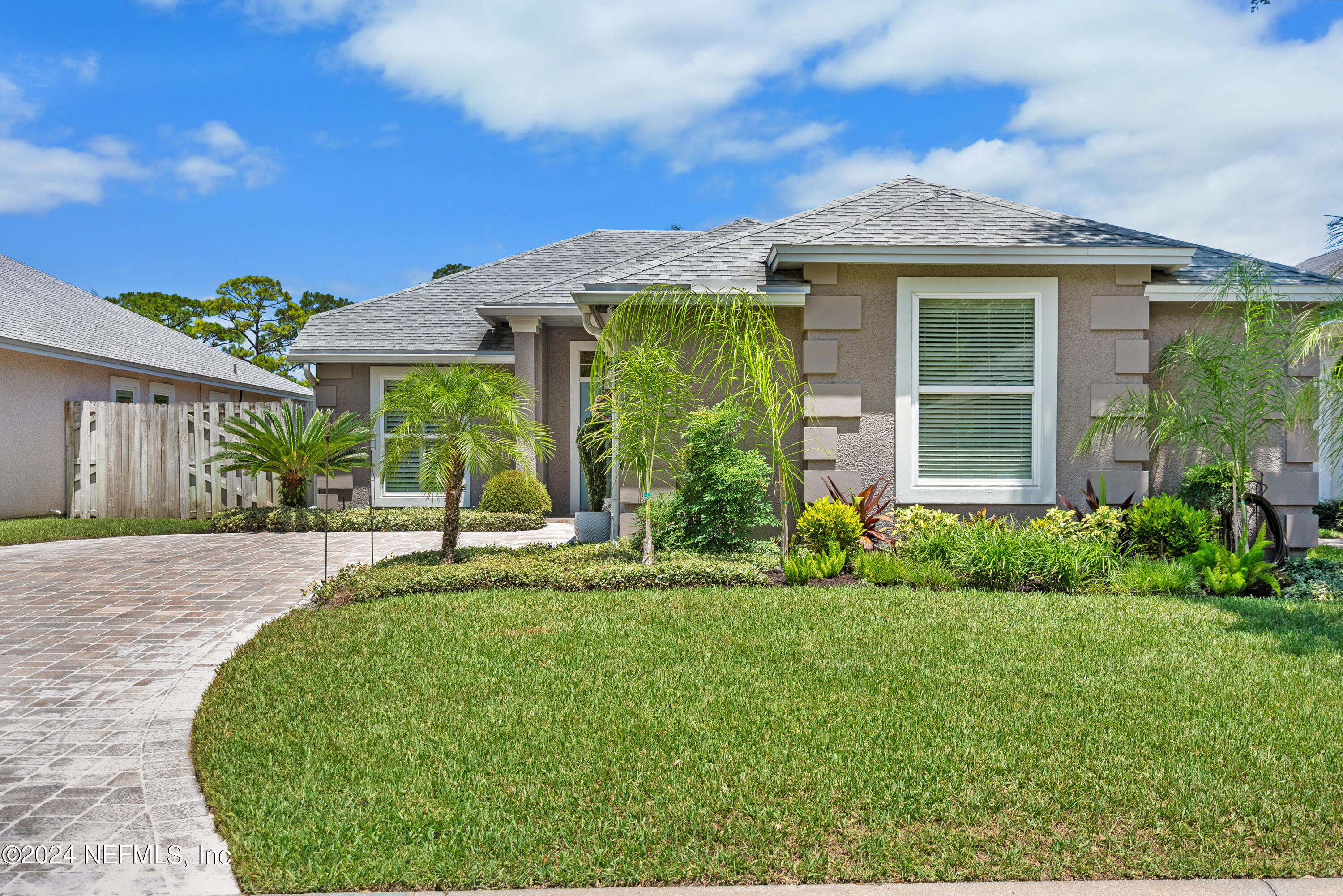 1539 LINKSIDE Drive