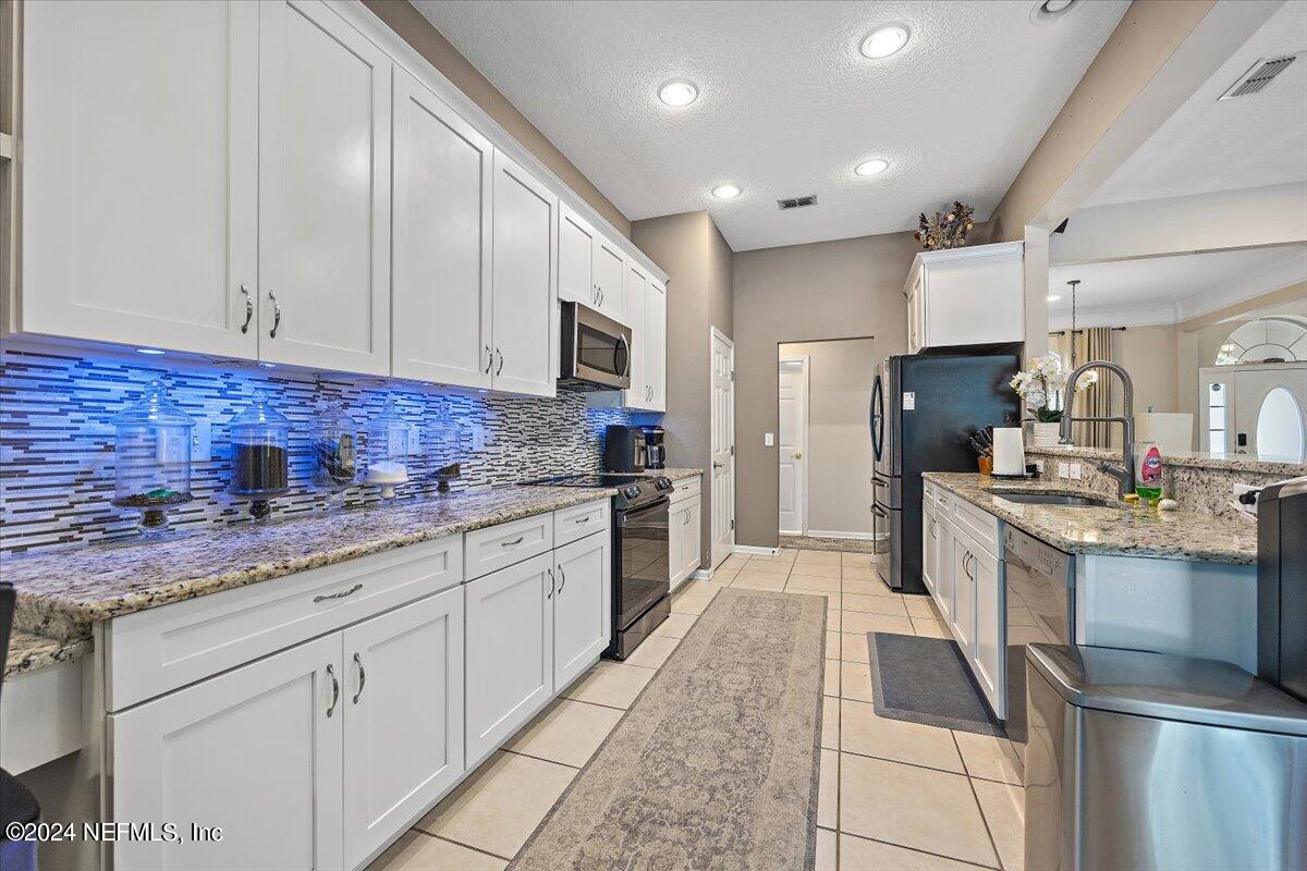 10642 ROUNDWOOD GLEN Court