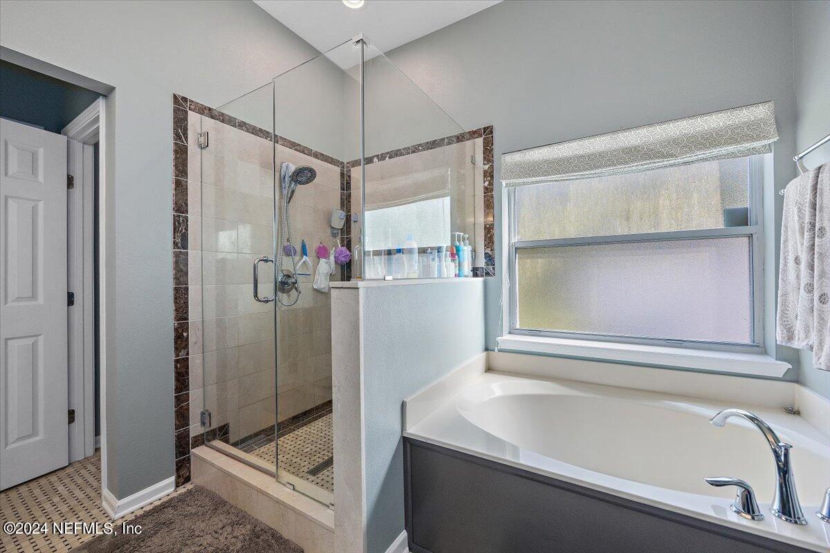 10642 ROUNDWOOD GLEN Court