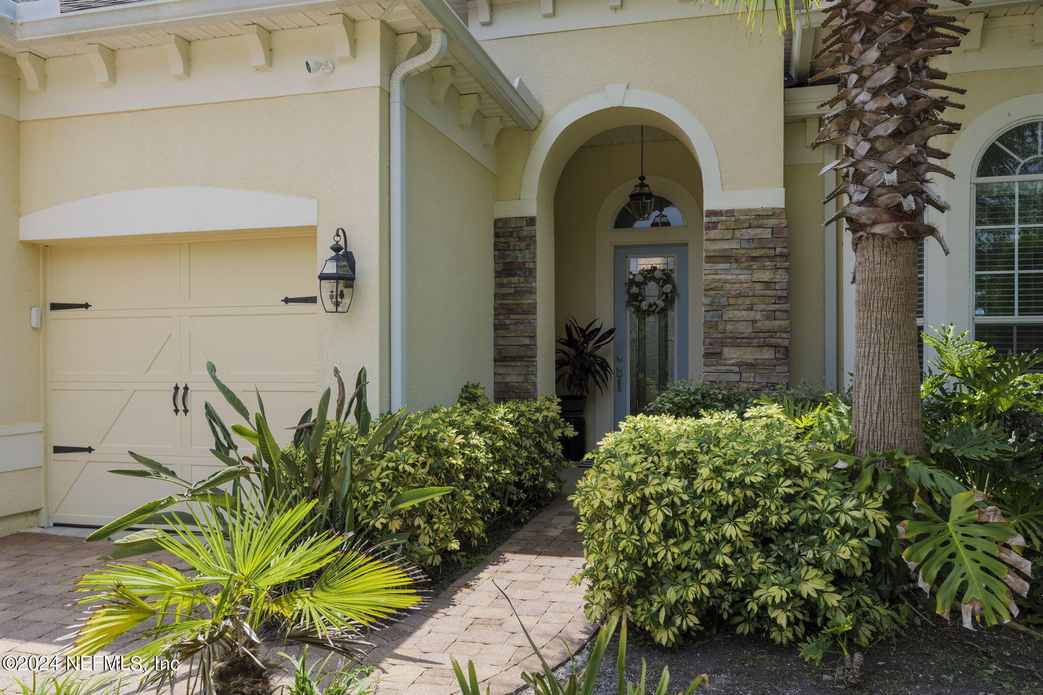 36 MAJESTIC EAGLE Drive