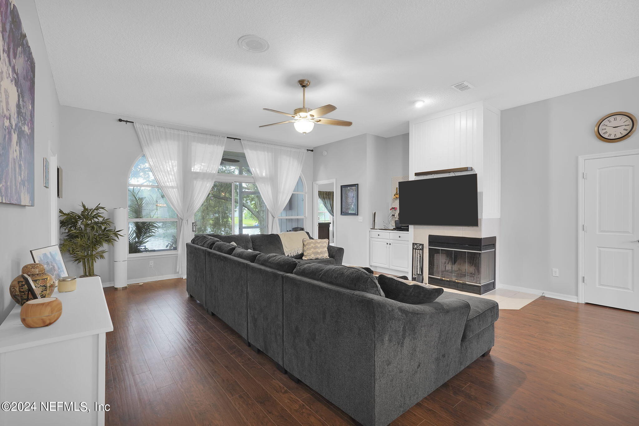 2326 LONGMONT Drive