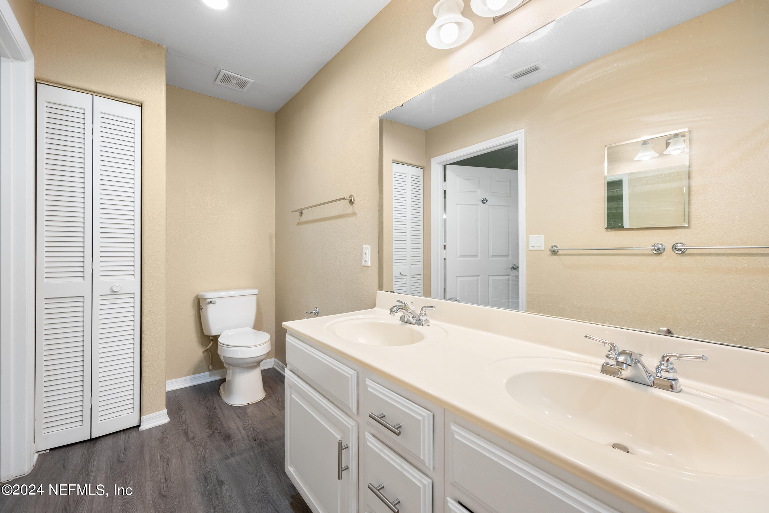 10150 BELLE RIVE Boulevard, 2009