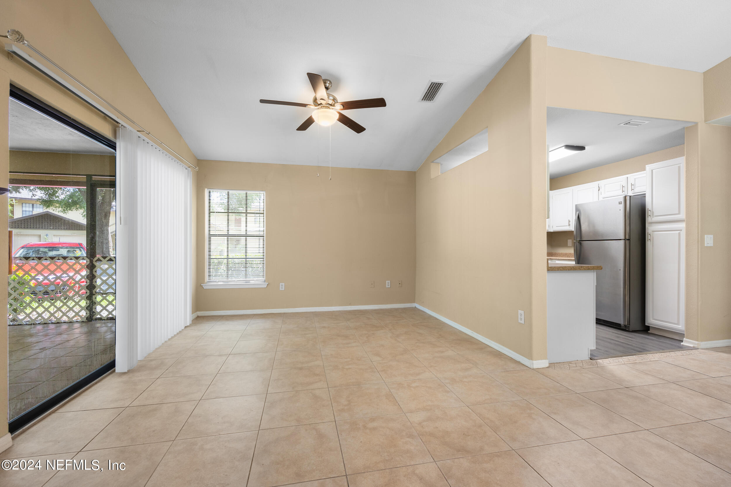 10150 BELLE RIVE Boulevard, 2009