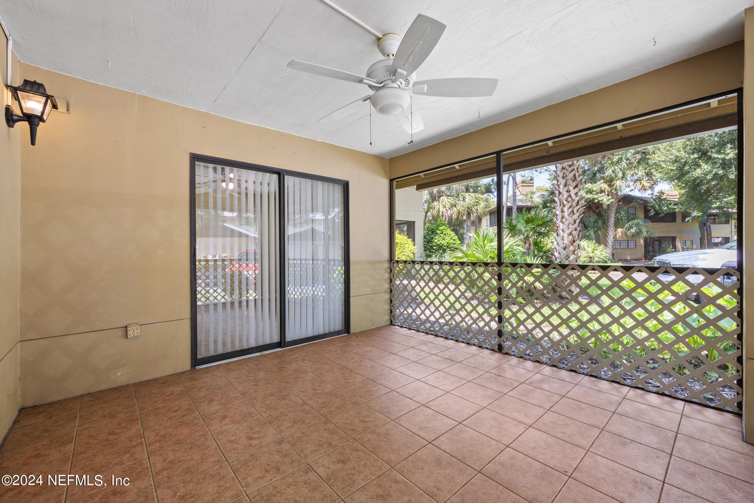 10150 BELLE RIVE Boulevard, 2009