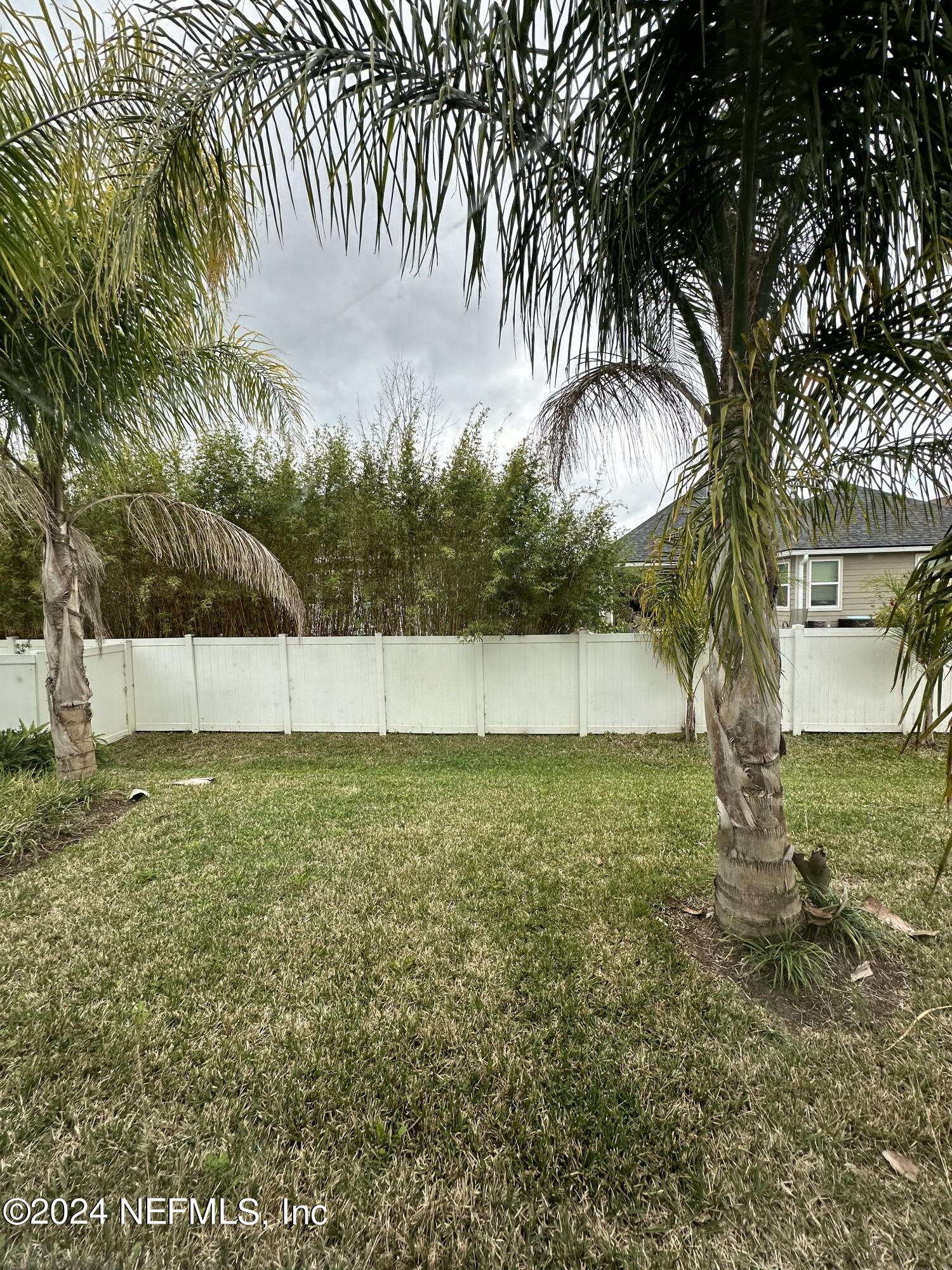 289 PALM BREEZE Drive