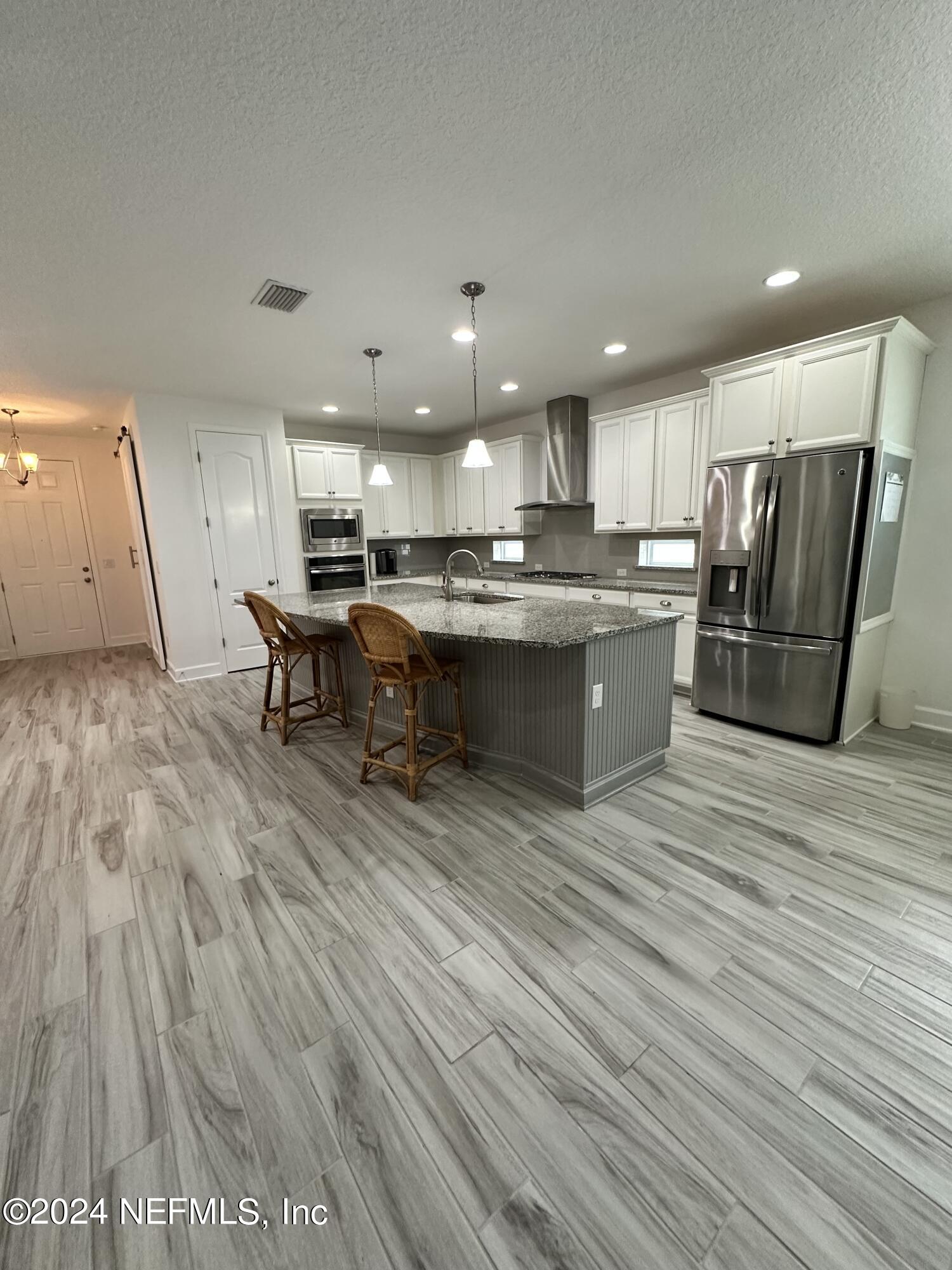289 PALM BREEZE Drive