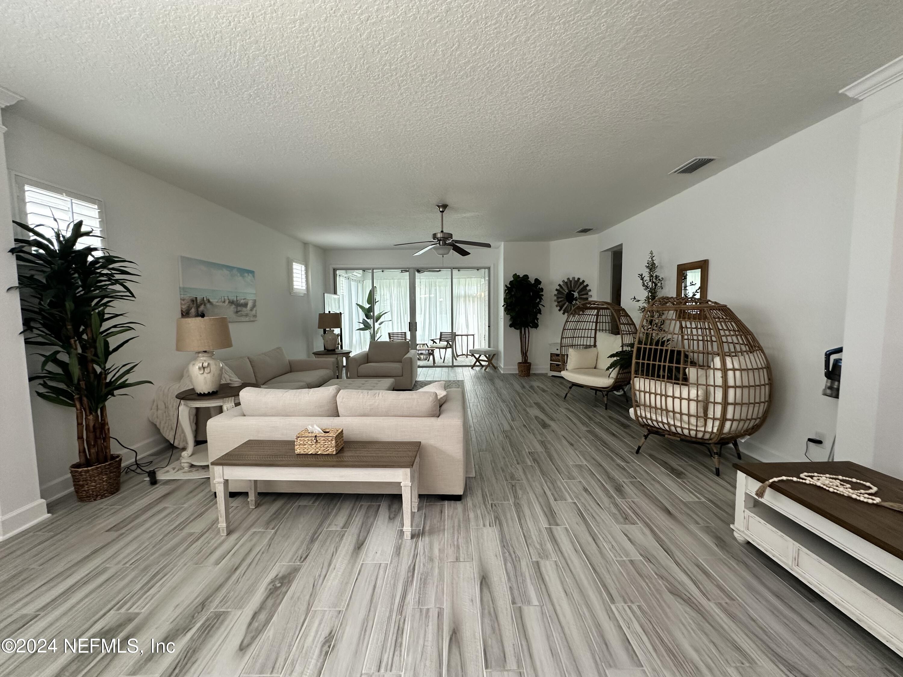 289 PALM BREEZE Drive