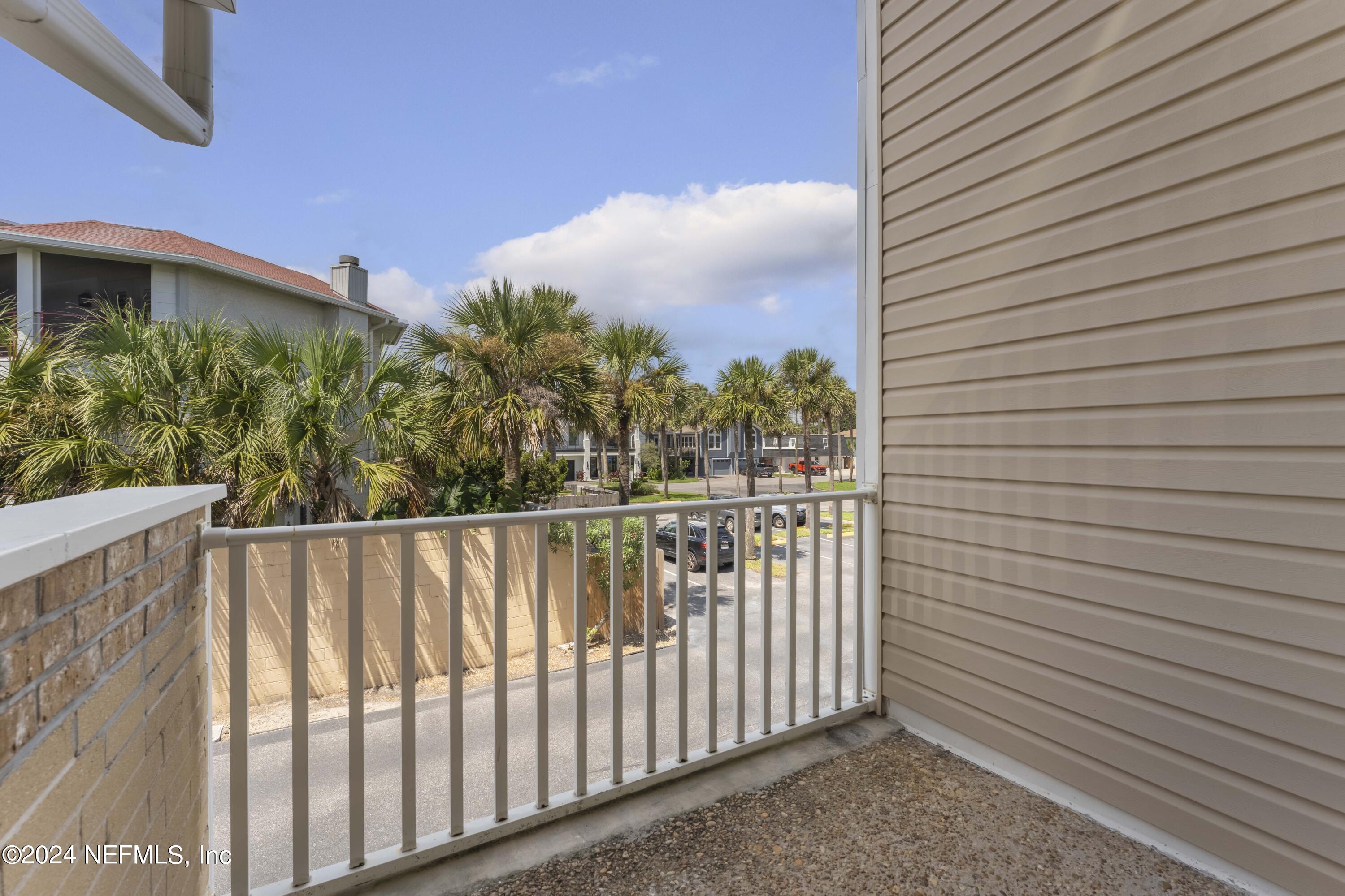 901 OCEAN Boulevard, 16