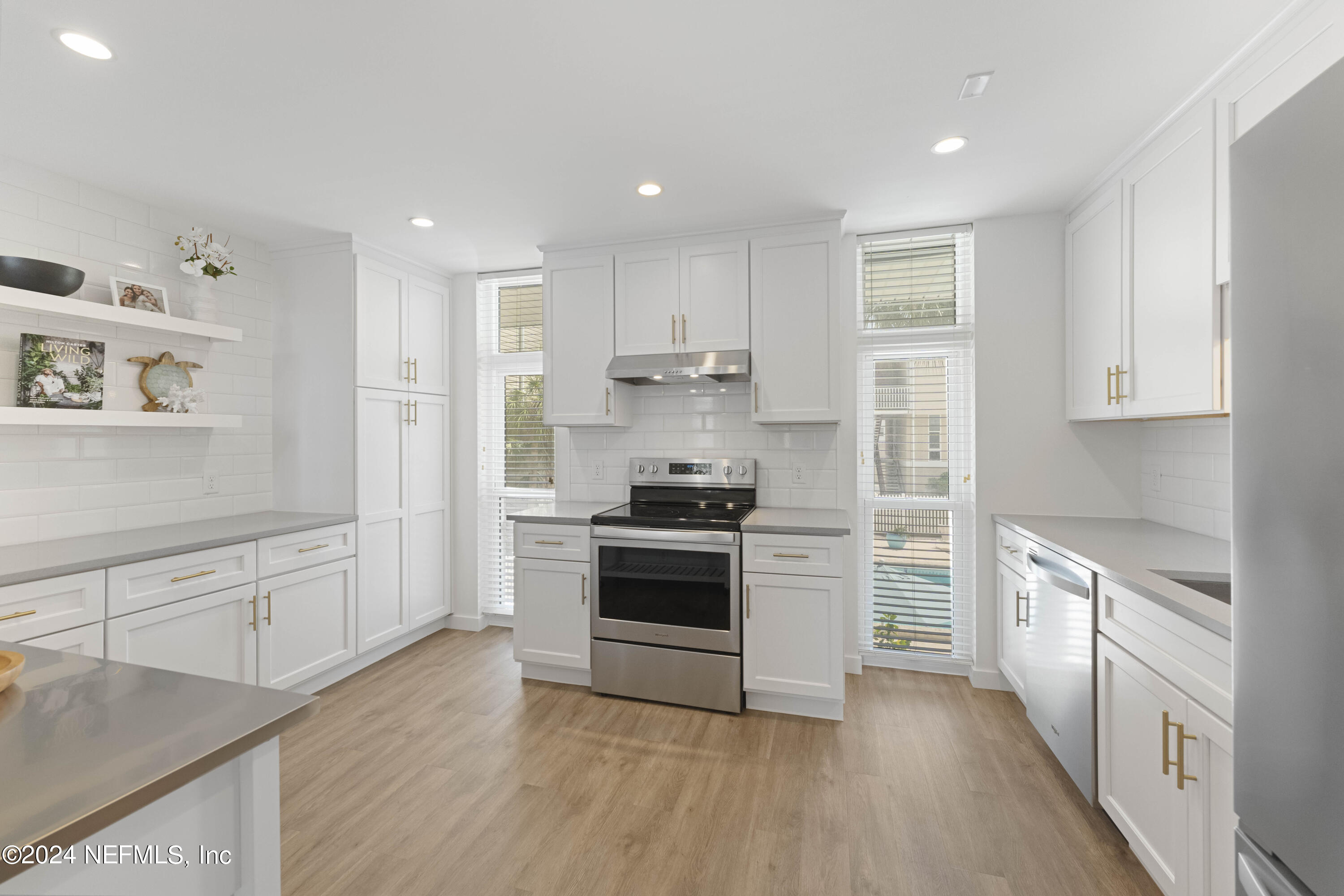 901 OCEAN Boulevard, 16