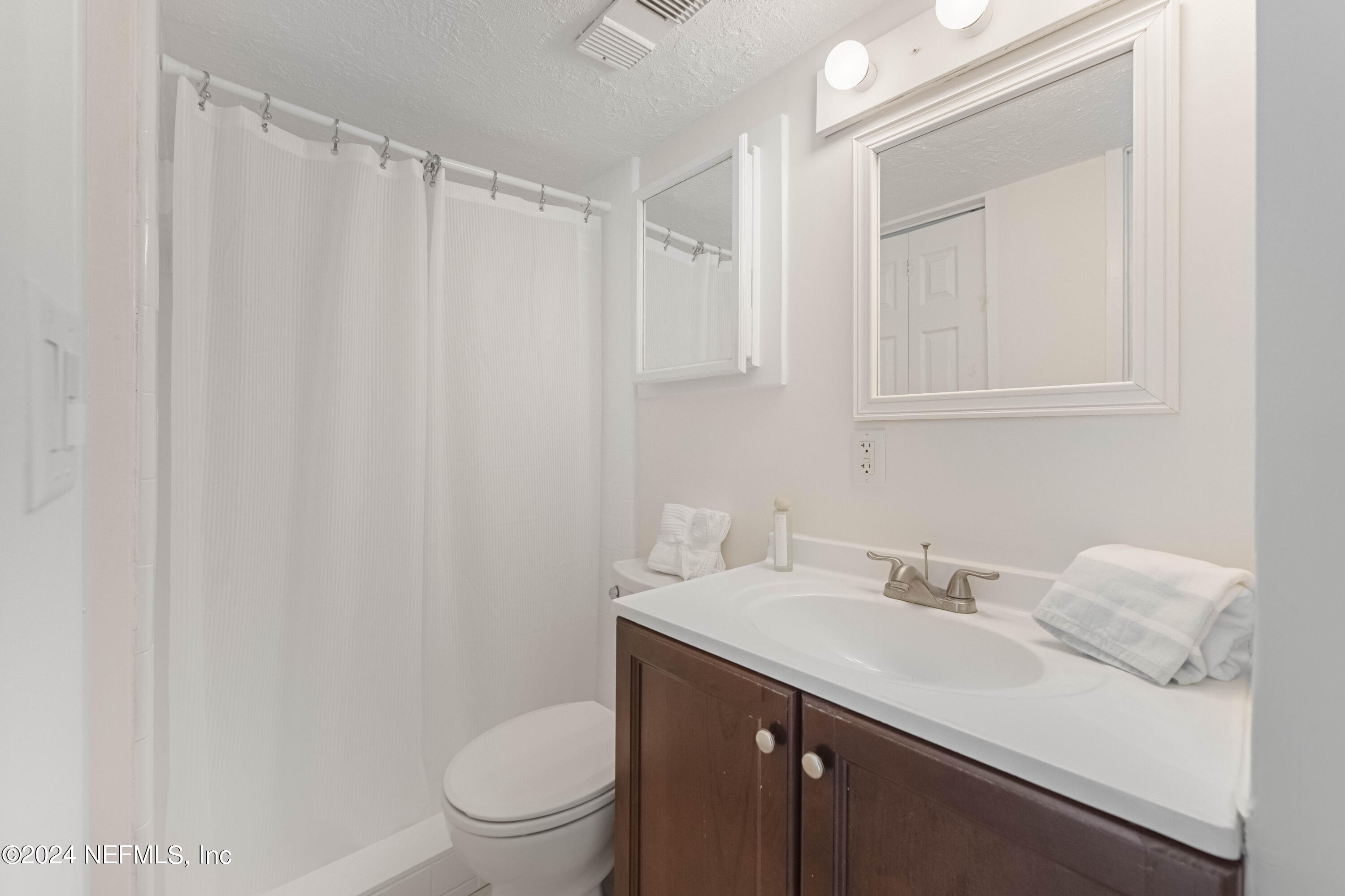 901 OCEAN Boulevard, 16