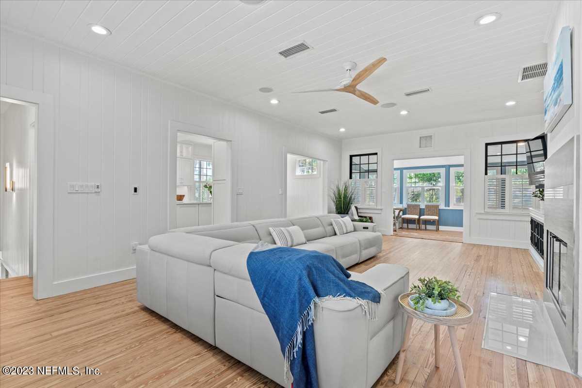 324 7TH Street