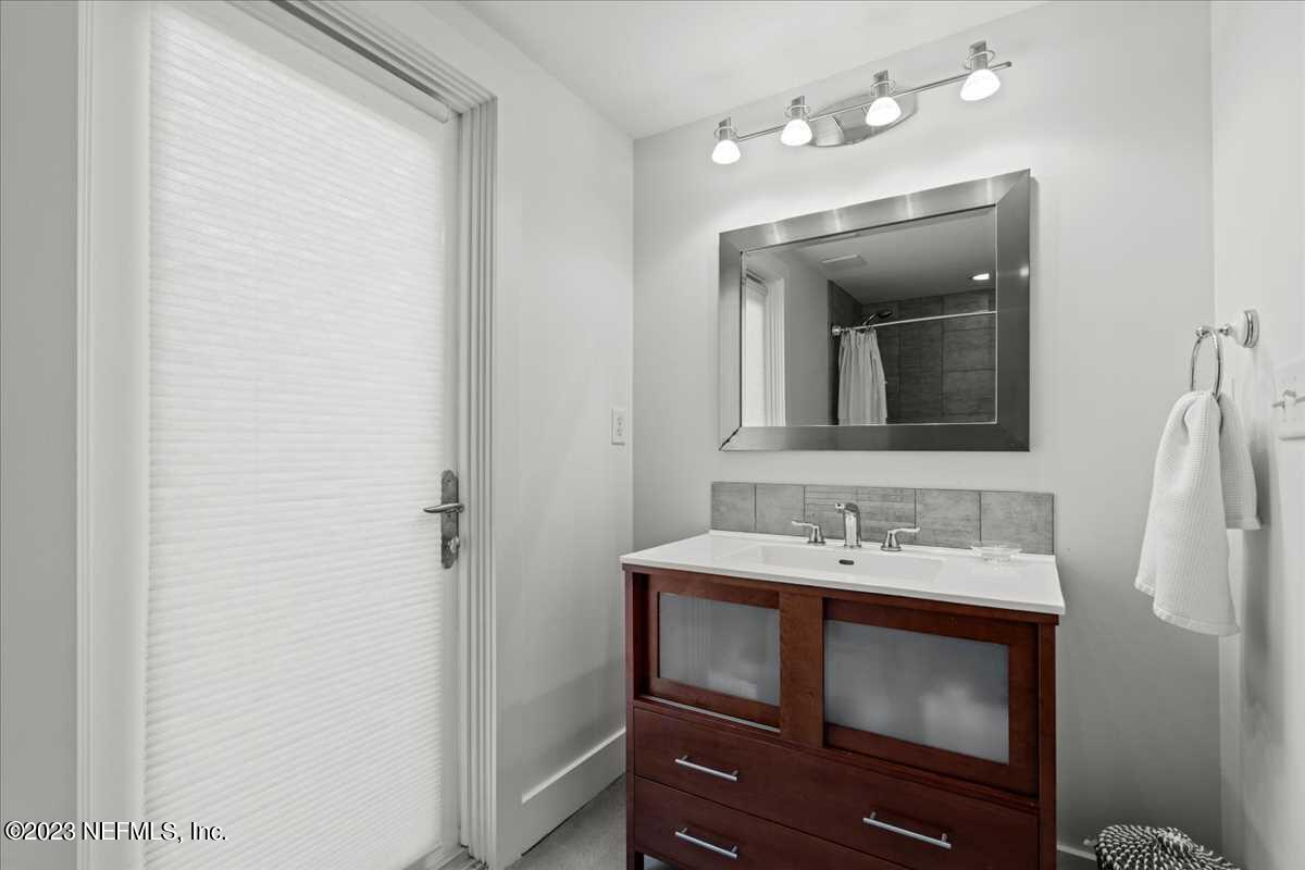 324 7TH Street