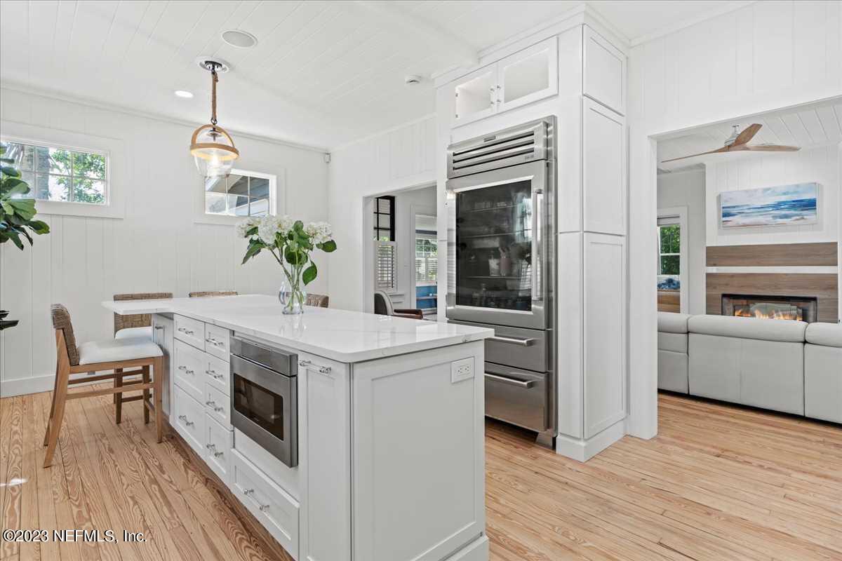 324 7TH Street