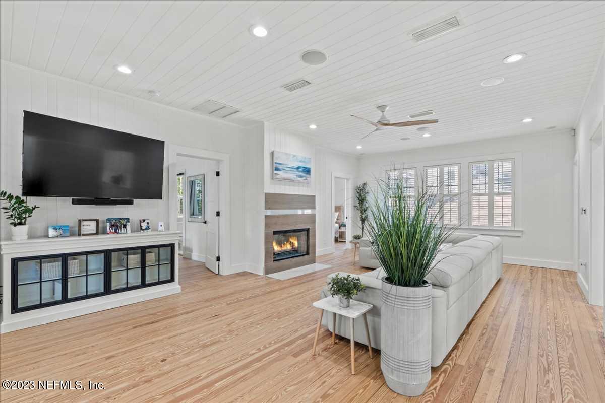 324 7TH Street