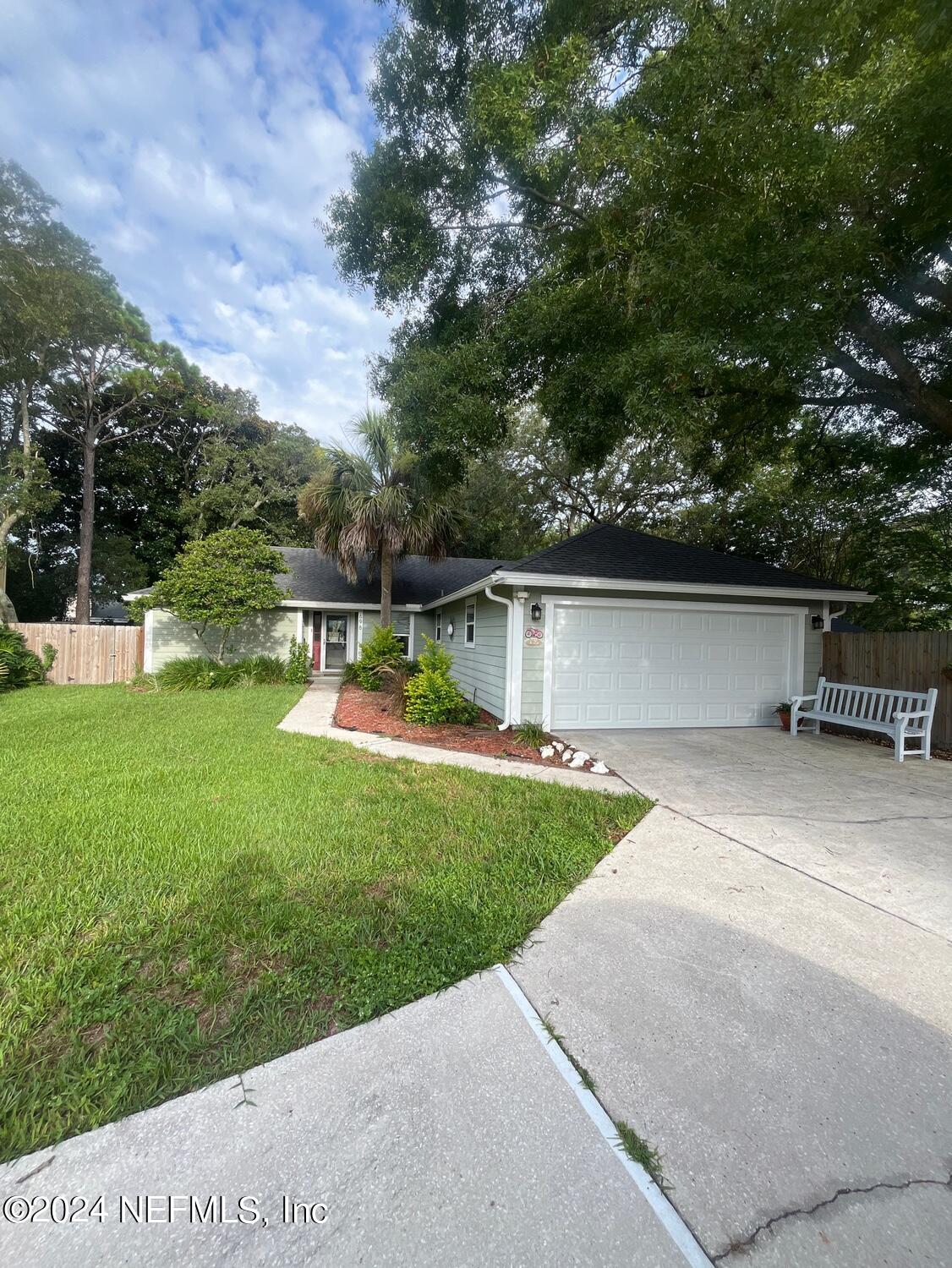 698 SANDY OAKS Court