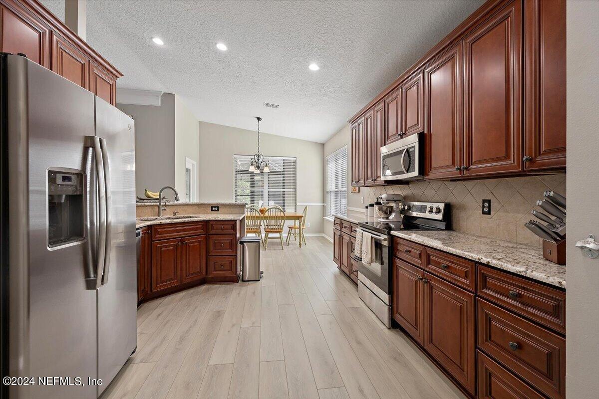 10645 CRESTON GLEN Circle