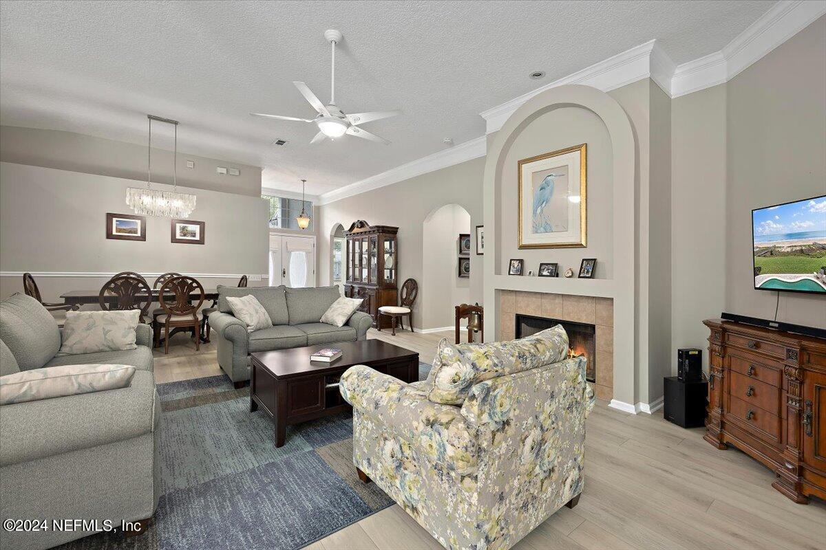 10645 CRESTON GLEN Circle