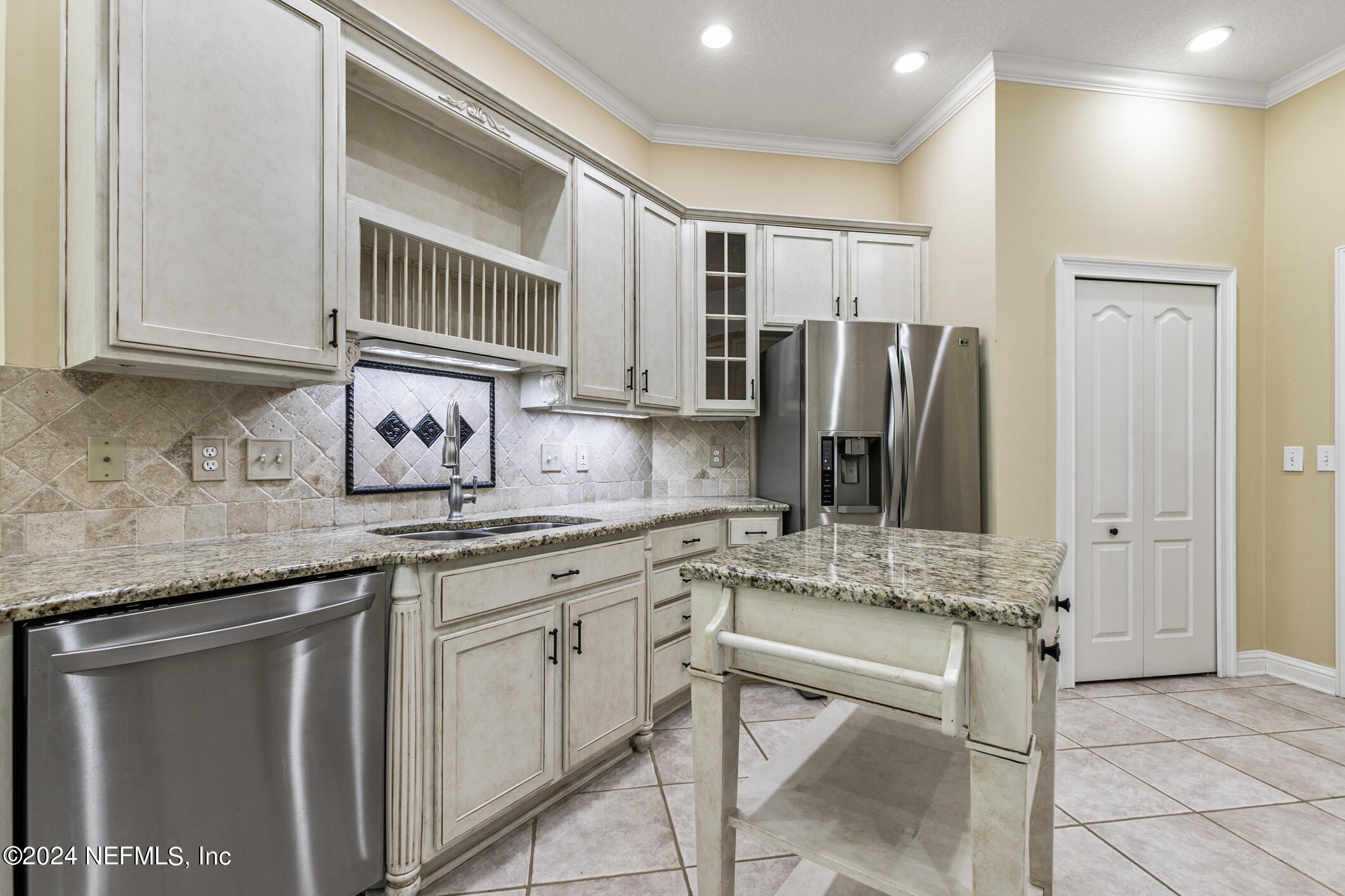 615 CHERRY GROVE Road