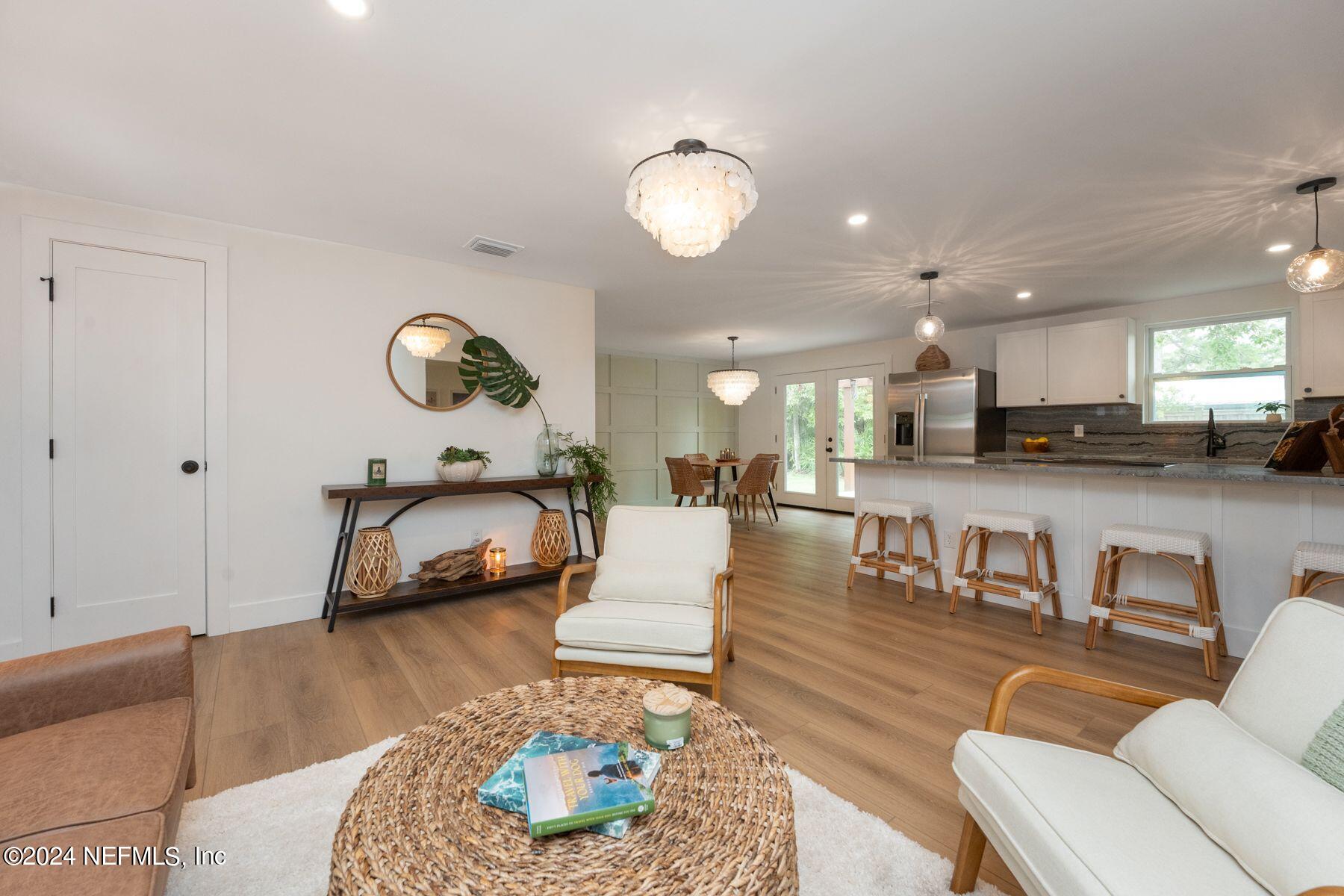 544 CRUISER Lane