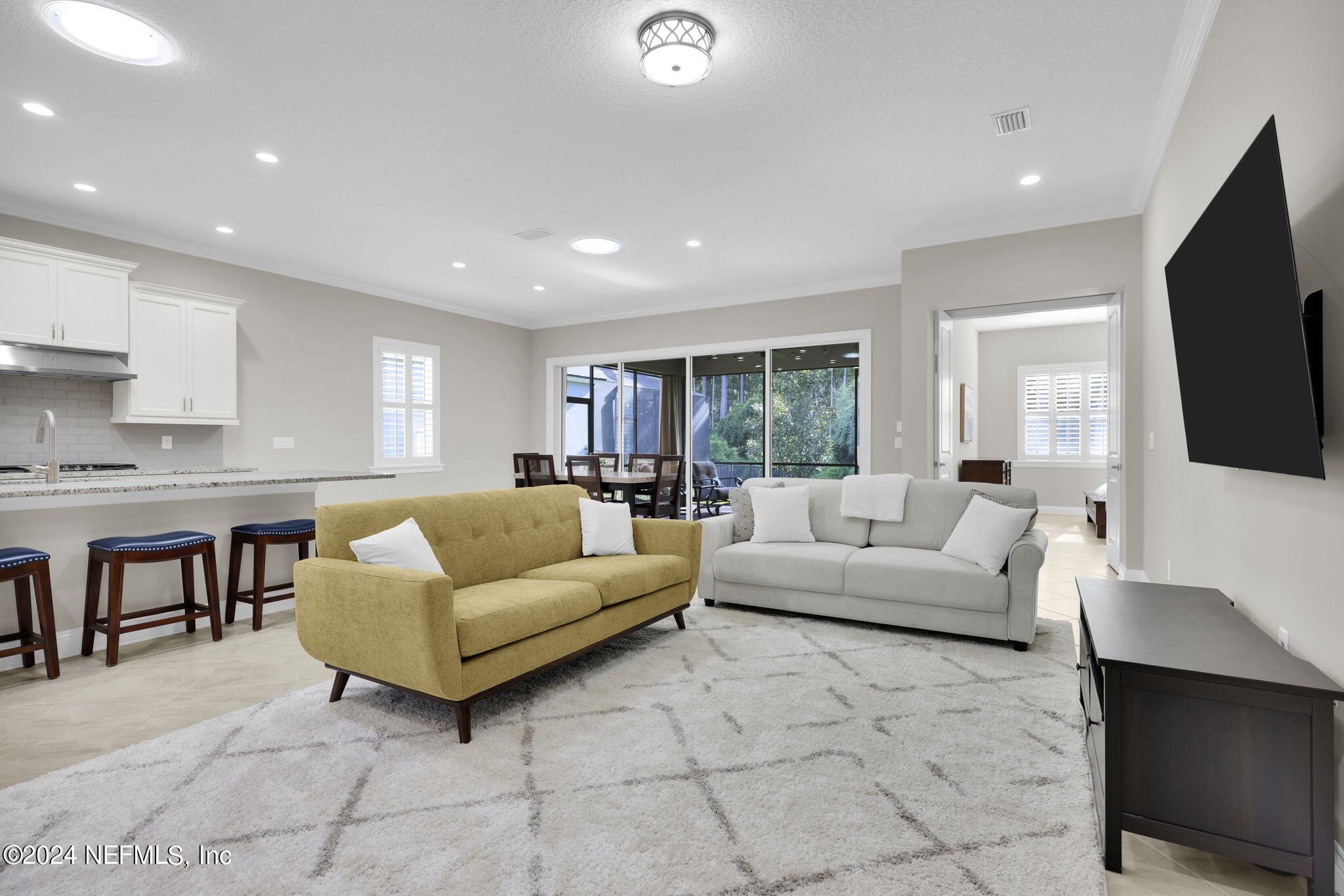 33 PORTSIDE Avenue
