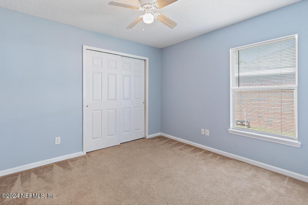 5902 ROUND TABLE Road