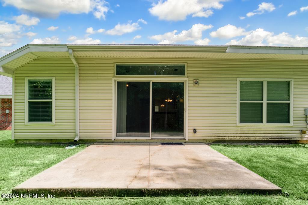 5902 ROUND TABLE Road