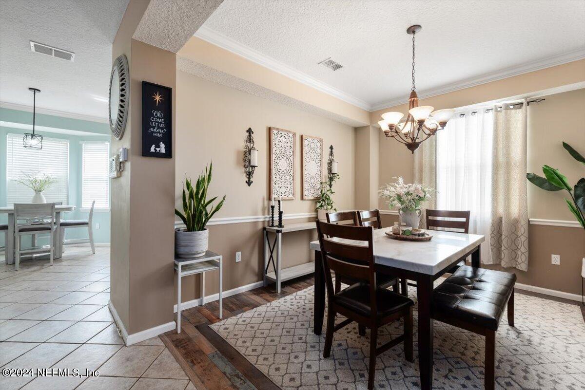 612 CHESTWOOD CHASE Drive