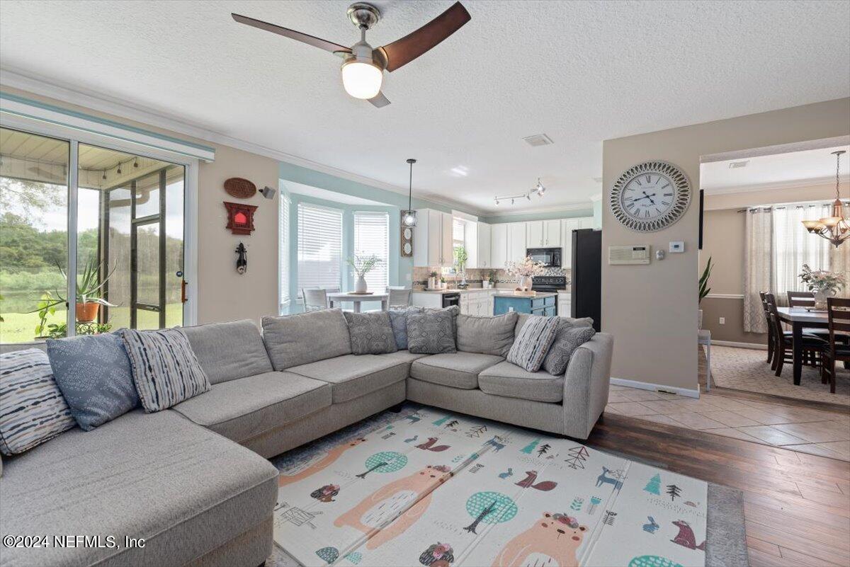 612 CHESTWOOD CHASE Drive
