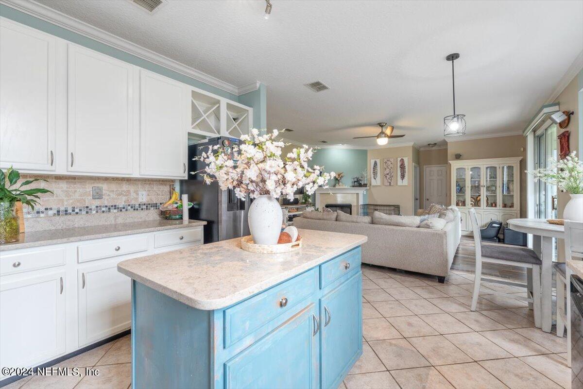 612 CHESTWOOD CHASE Drive