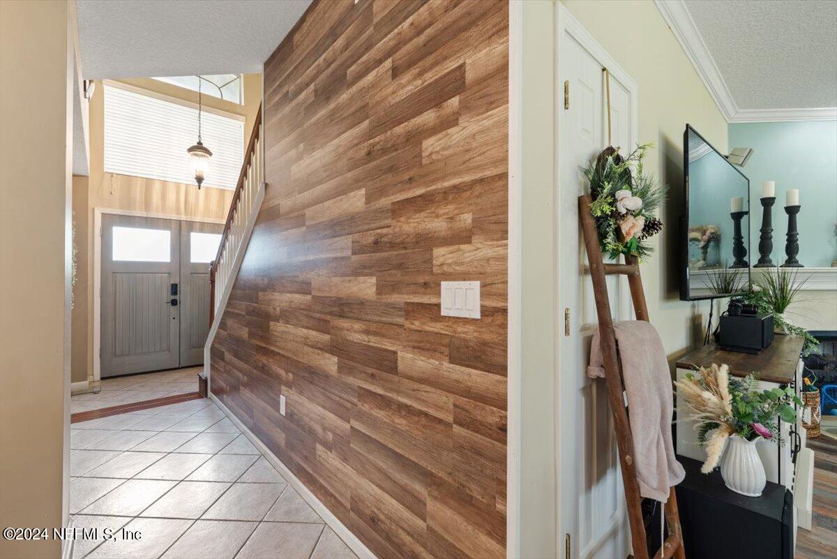 612 CHESTWOOD CHASE Drive