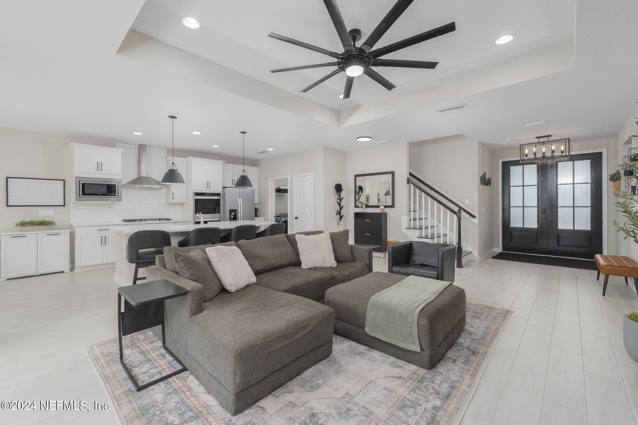 33 PINZON Place