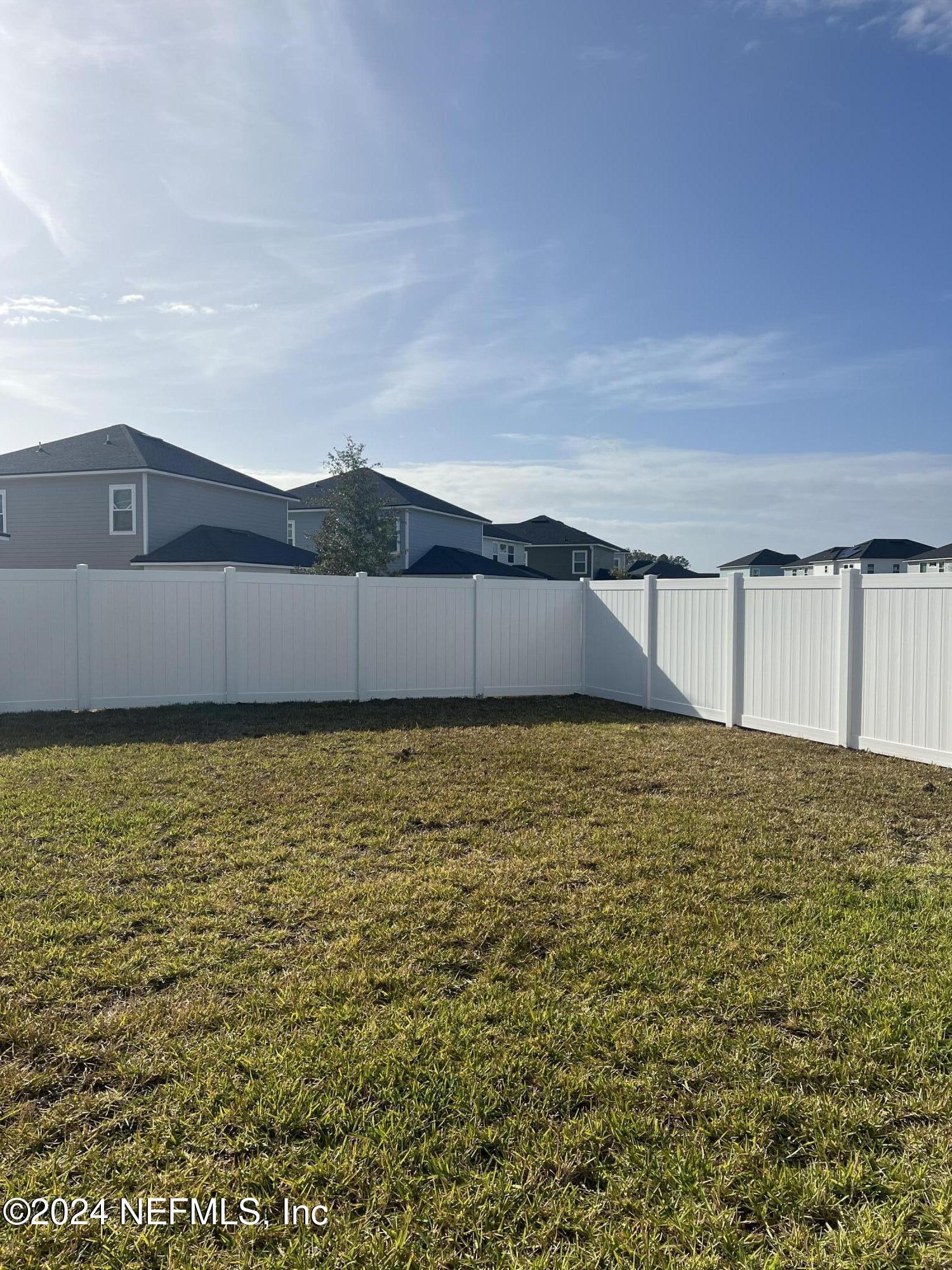 33 PINZON Place